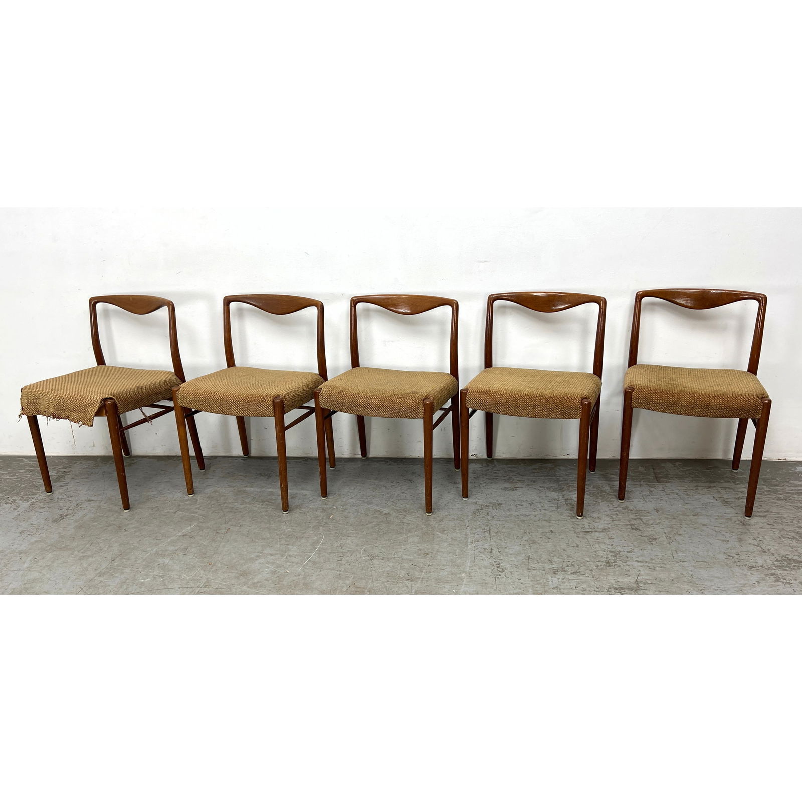 Set 5 Vintage Danish Modern Dining Chairs. (1 of 10)