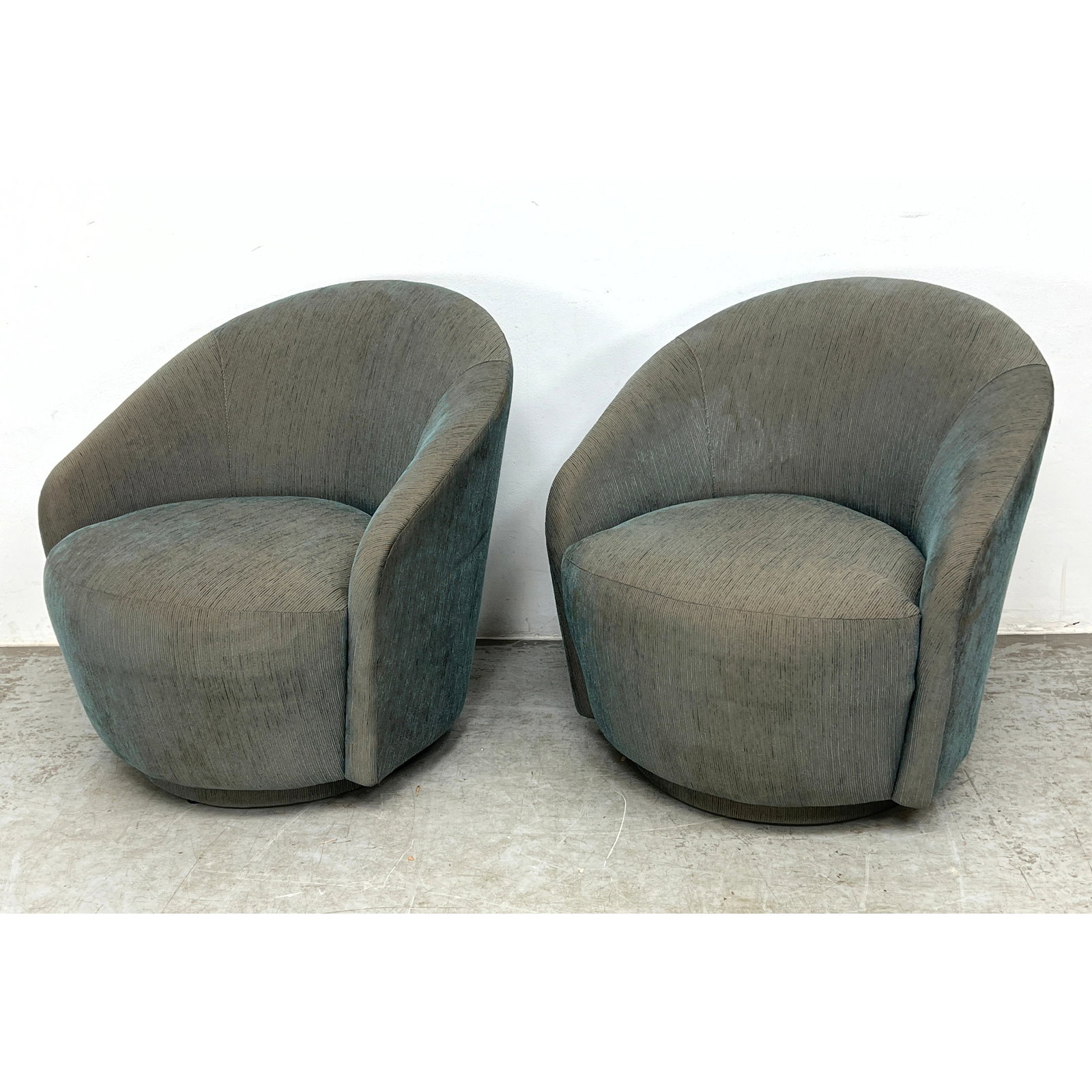 Pair Lazar Industries Swivel Lounge Chairs. Milo Baughman Style. (1 of 9)