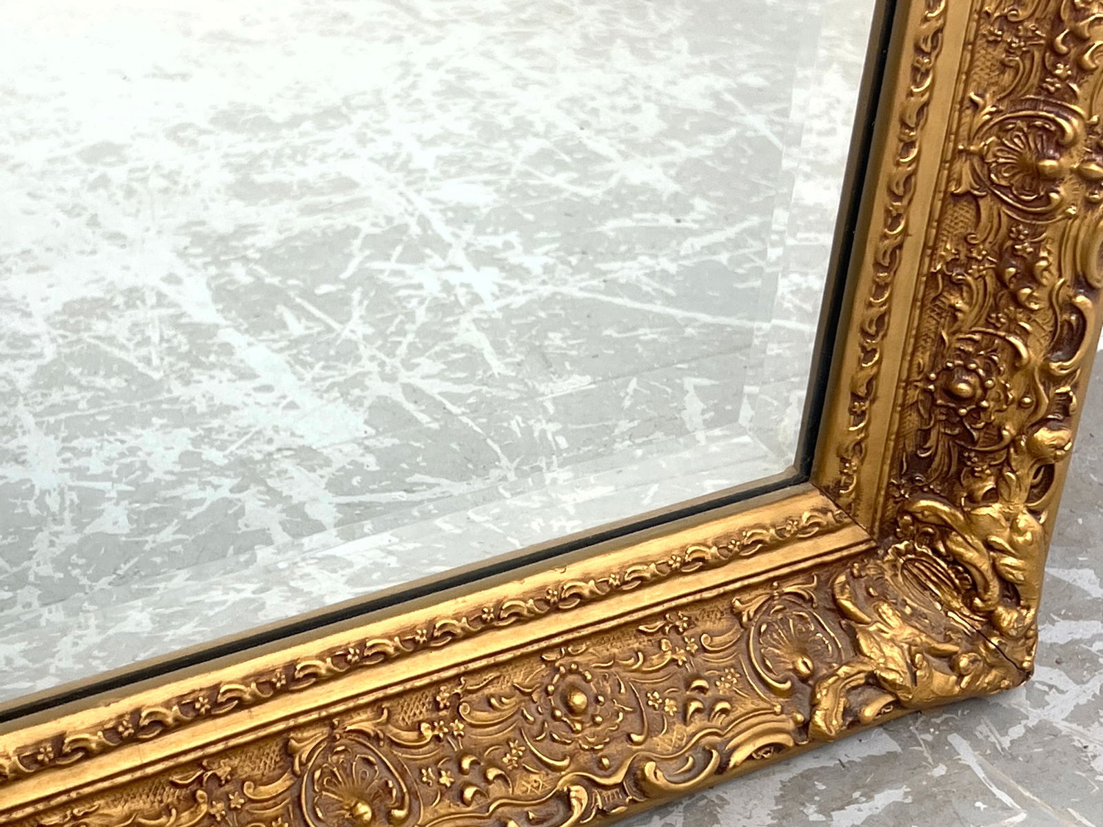 Large Rectangular Decorative Framed Mirror. Gold Paint Finish. - 4