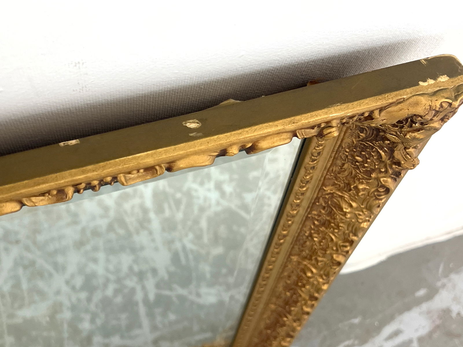Large Rectangular Decorative Framed Mirror. Gold Paint Finish. - 7