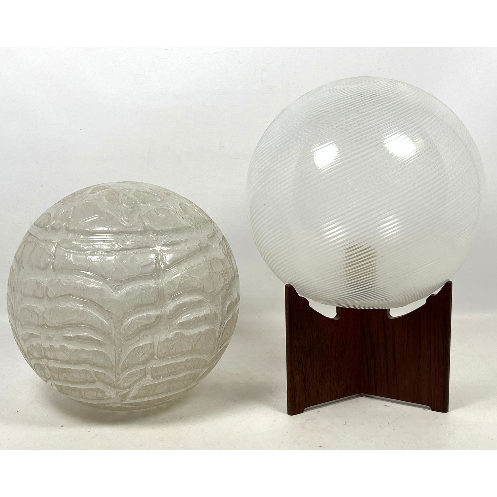 Teak Base Modern Design Lamp. Comes with 2 glass ball shades that nest in base. One highly textured.: Teak Base Modern Design Lamp. Comes with 2 glass ball shades that nest in base. One highly textured. Dimensions: Height: 17.5 inches, Width: 12 inches, Depth: 12 inches. ---