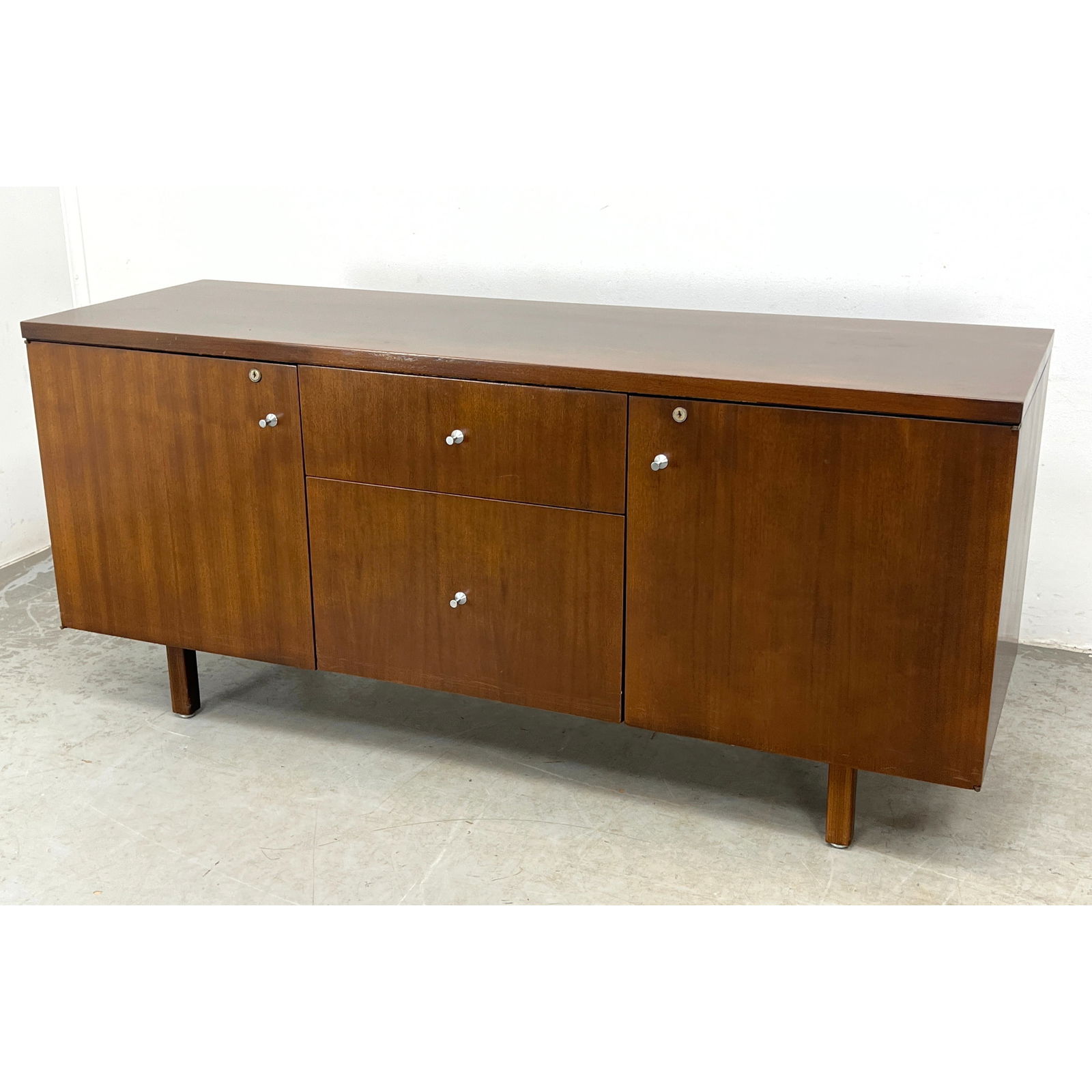 American Modern Mid Century Credenza Sideboard. Nelson style pulls. (1 of 11)