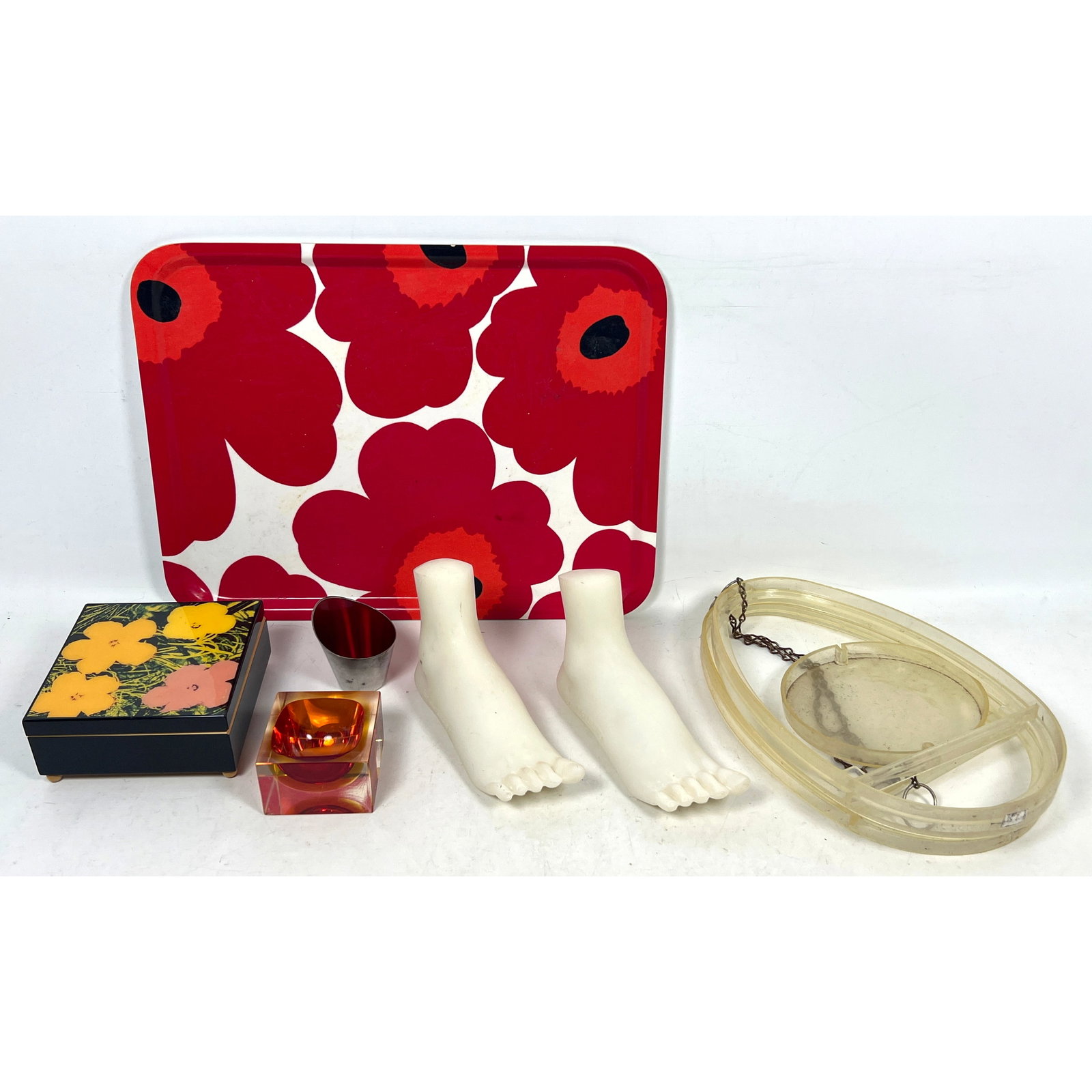 Mid Century Modern Lot. Small Murano Sommerso Glass Cube dish by Flavio Poli for Seguso, Feet Booken: Mid Century Modern Lot. Small Murano Sommerso Glass Cube dish by Flavio Poli for Seguso, Feet Bookends, Andy Warhol Flowers Jewelry Box, Music. Plastic Hanging Plant Holders, Danish Enamel Cup Dimensi