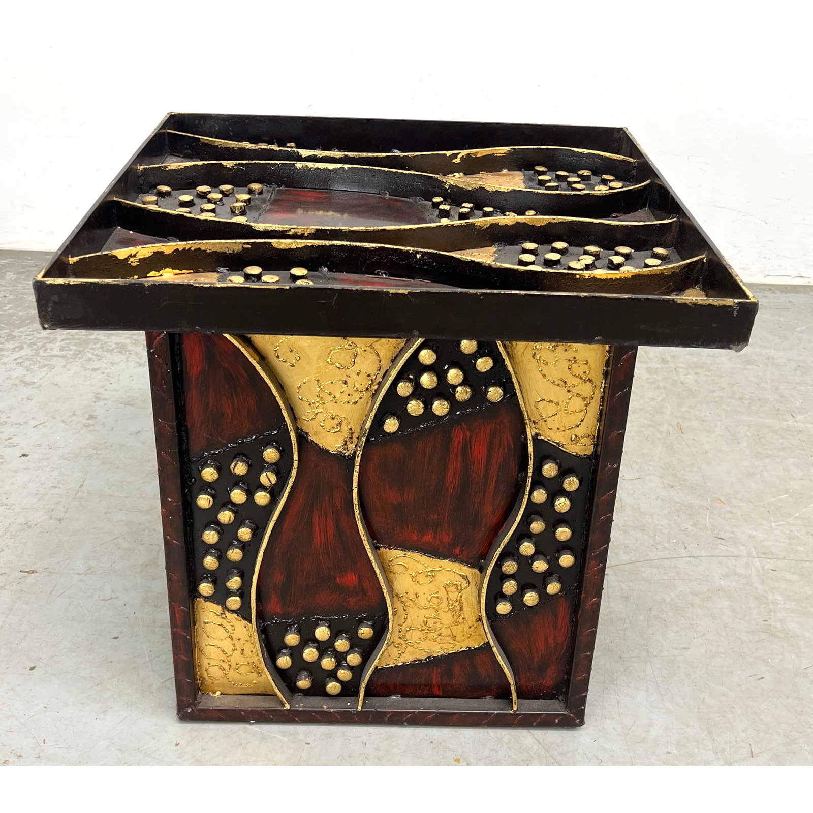 Welded Painted Steel Side Table. Wave Design in the Manner of Paul Evans.: Welded Painted Steel Side Table. Wave Design in the Manner of Paul Evans. Dimensions: Height: 20.5 inches, Width: 21.75 inches, Depth: 21.75 inches. ---