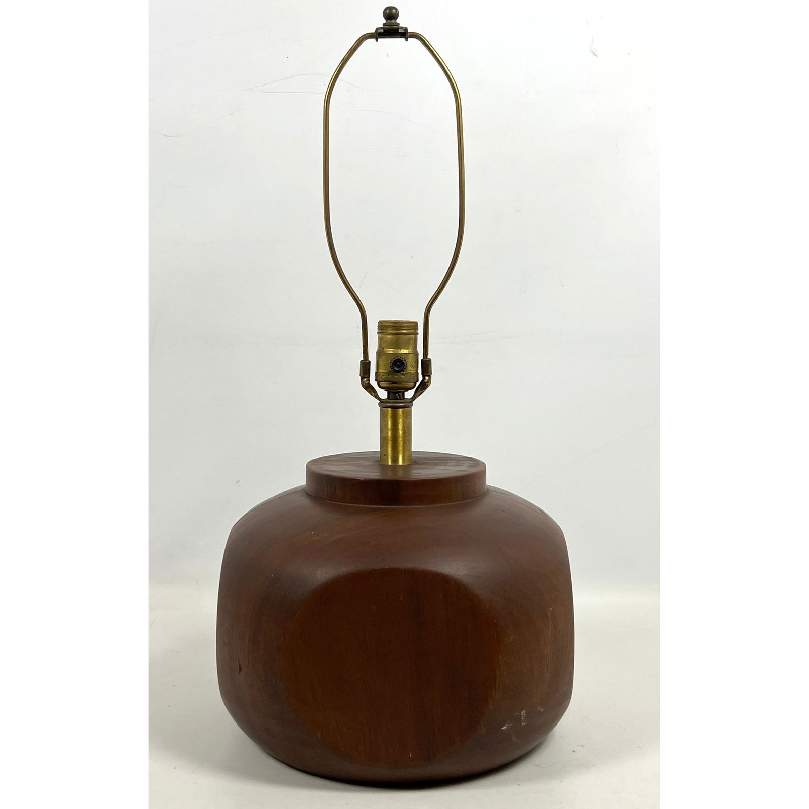 Heavy Walnut Zina Table Lamp. (1 of 11)
