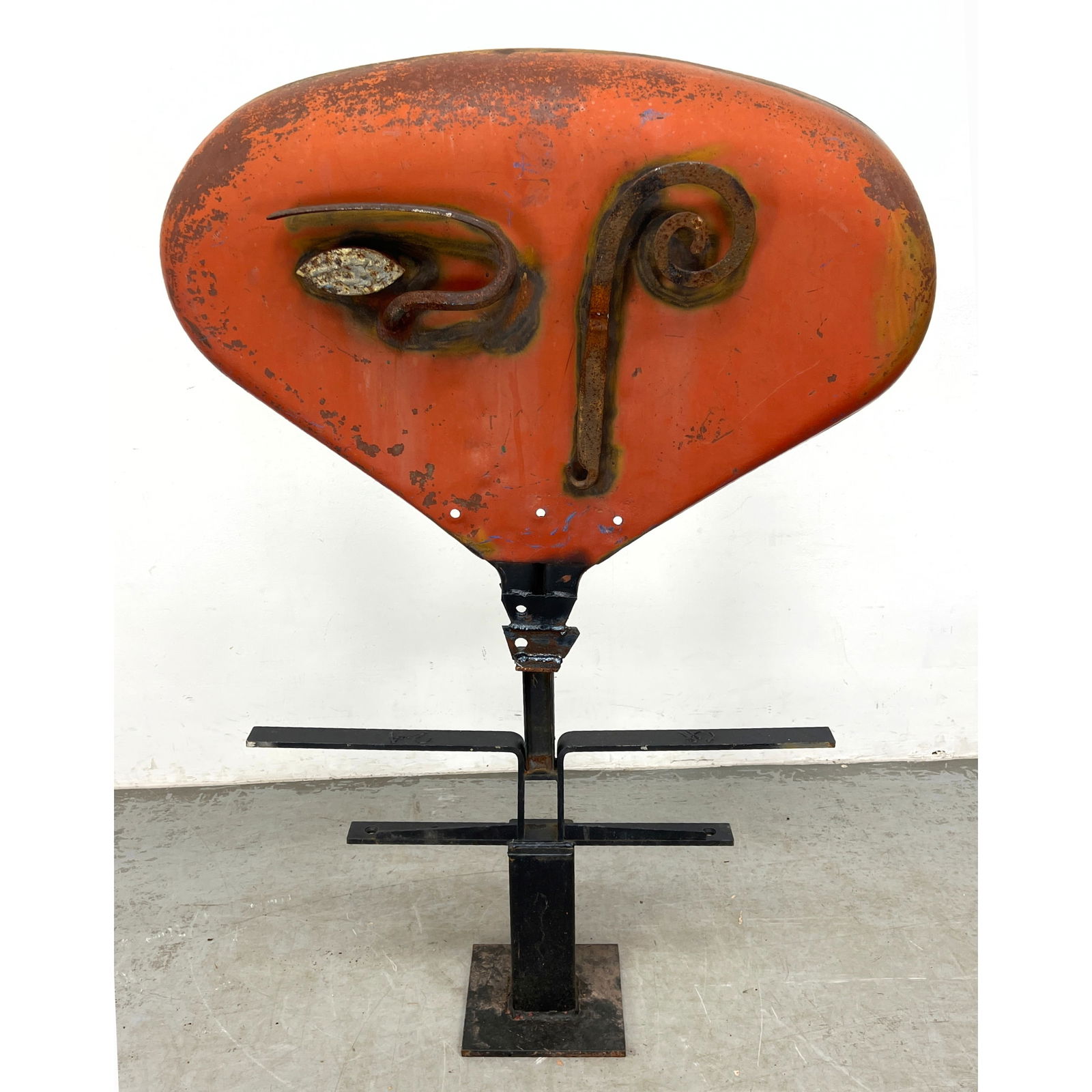 Large CHRISTOPHER HILTEY Welded Found Object Steel Garden Sculpture.: Large CHRISTOPHER HILTEY Welded Found Object Steel Garden Sculpture. Dimensions: Height: 57 inches, Width: 40 inches, Depth: 10 inches. ---