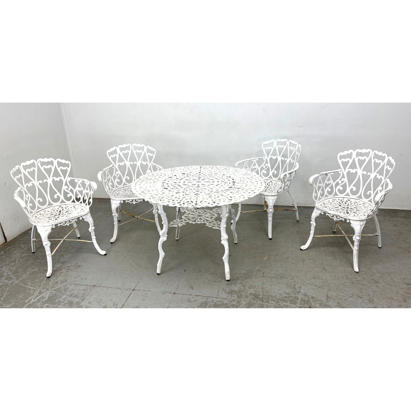 5pcs Painted Aluminum Garden Set. Table and 4 Chairs.: 5pcs Painted Aluminum Garden Set. Table and 4 Chairs. Dimensions: Height: 26.5 inches, Width: 40 inches, Depth: 40 inches. - Seat Height: 16 inches - Additional Dimensions: Chair H: 32 inches, W: 23 i