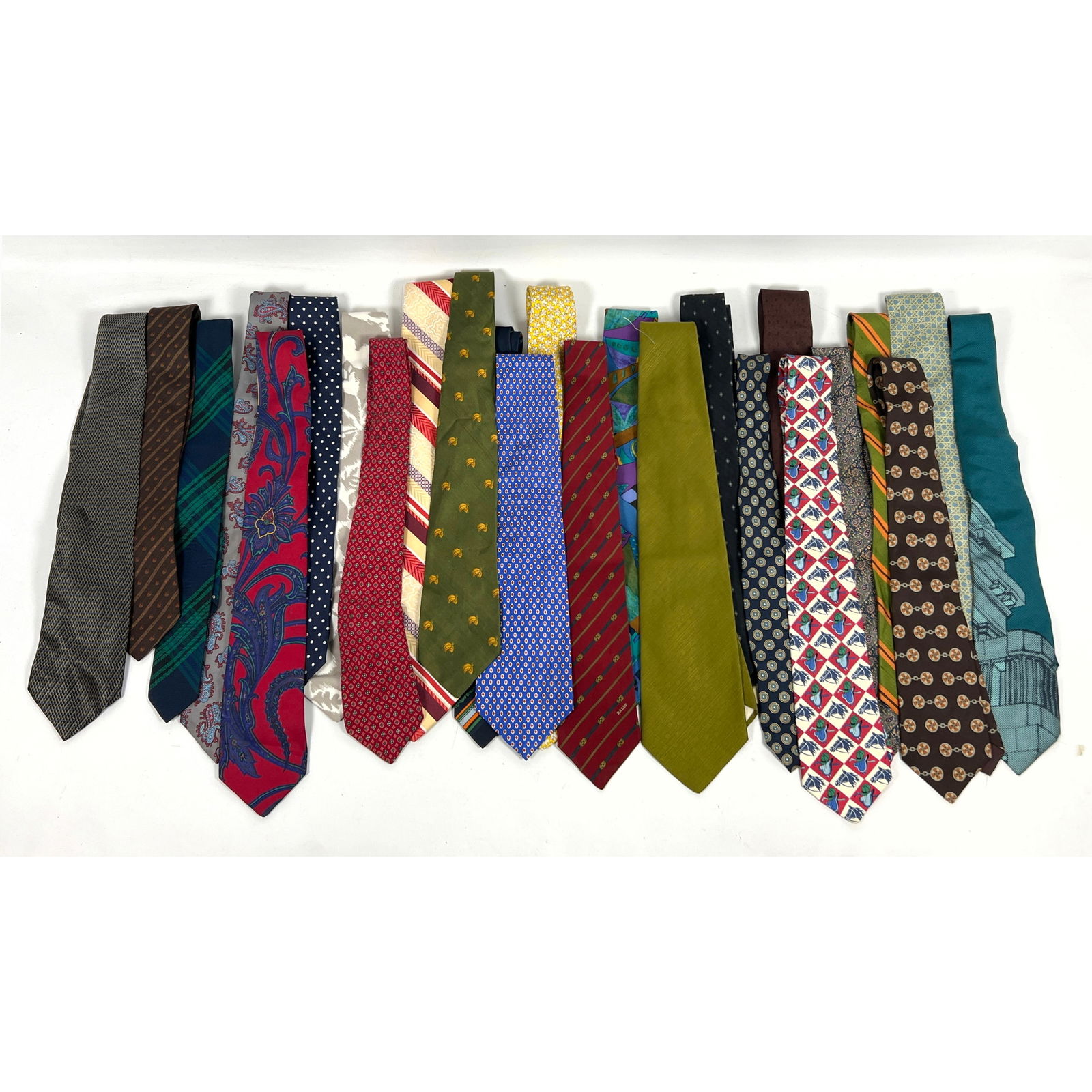 25pc Vintage Ties. Paco Rabanne, Bottegaveneta, Jean Fabrice, Hermes, Pink, Nina Ricci, Polo, Hardy (1 of 10)