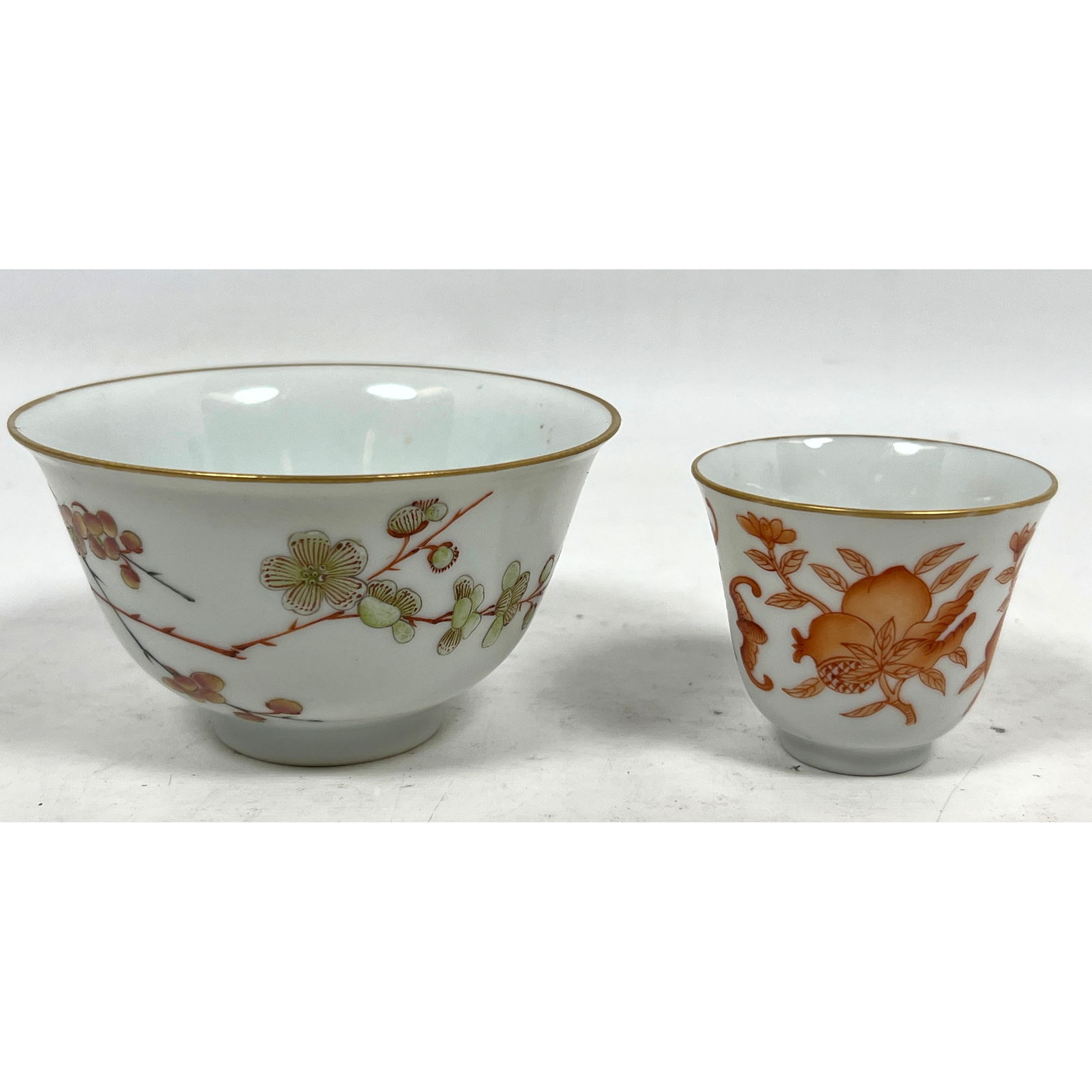2pcs Chinese porcelain vessels comprising a small cup and a larger flared bowl. (1 of 13)
