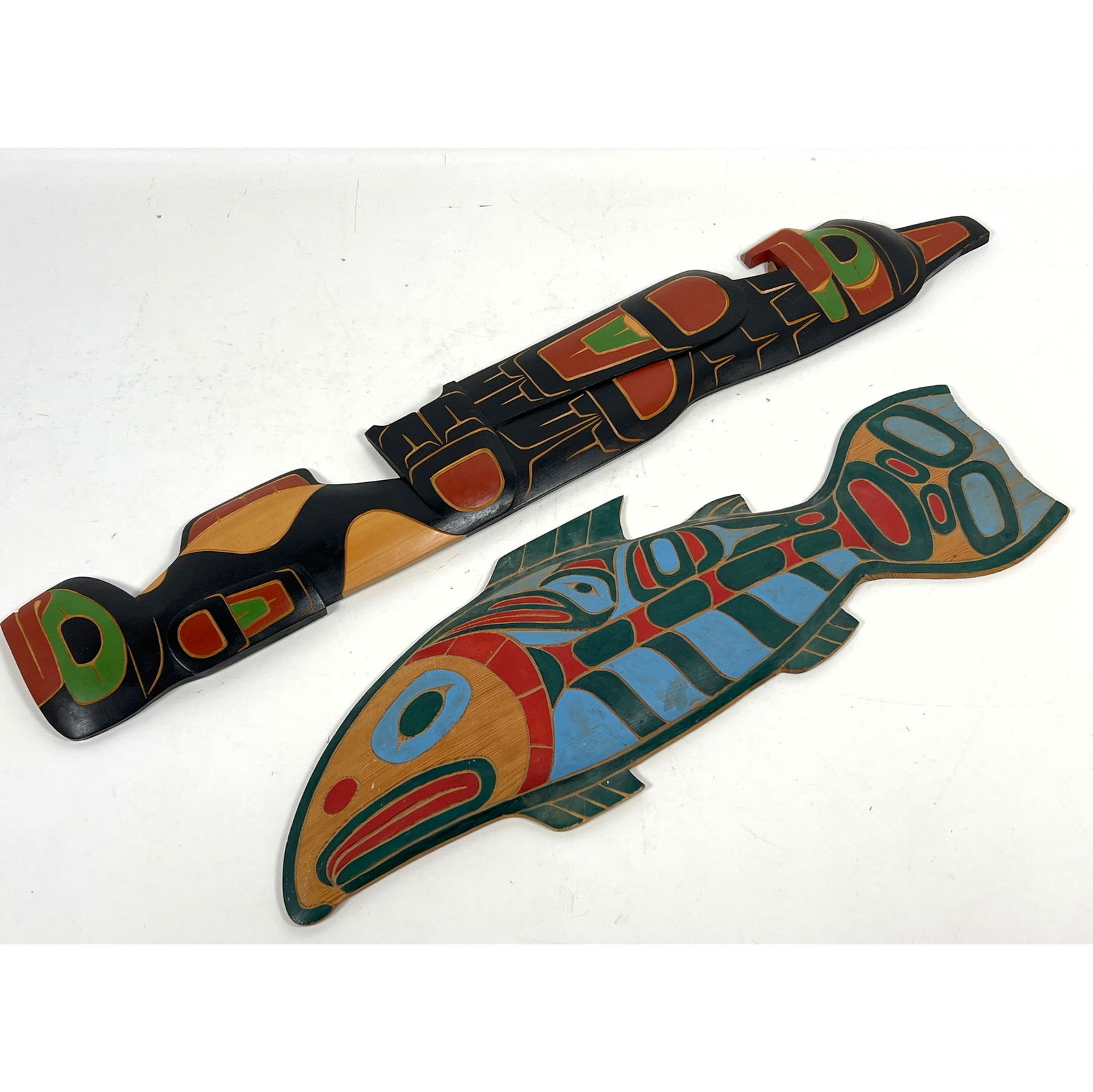 2pc cedar carved Northwest Coast signed carvings. Purchased from a British Columbia Native Art Galle: 2pc cedar carved Northwest Coast signed carvings. Purchased from a British Columbia Native Art Gallery. CHARLES AUGUST "Thunderbird and Killer Whale" One Sided Totem. LEO MARKS "Sockeye" Salmon Dated
