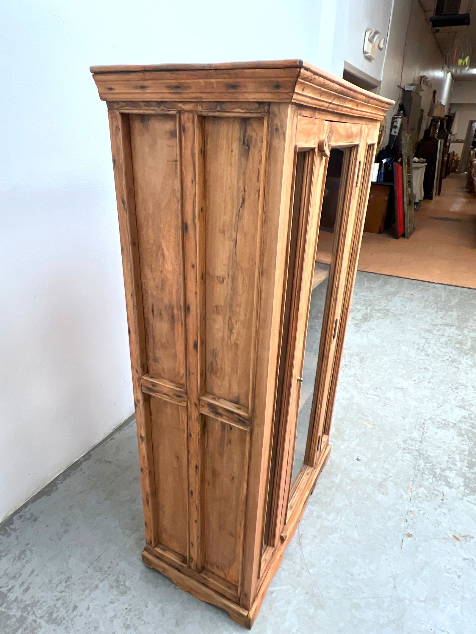 Rustic Style Pine Storage Display Cabinet. Single door. - 3