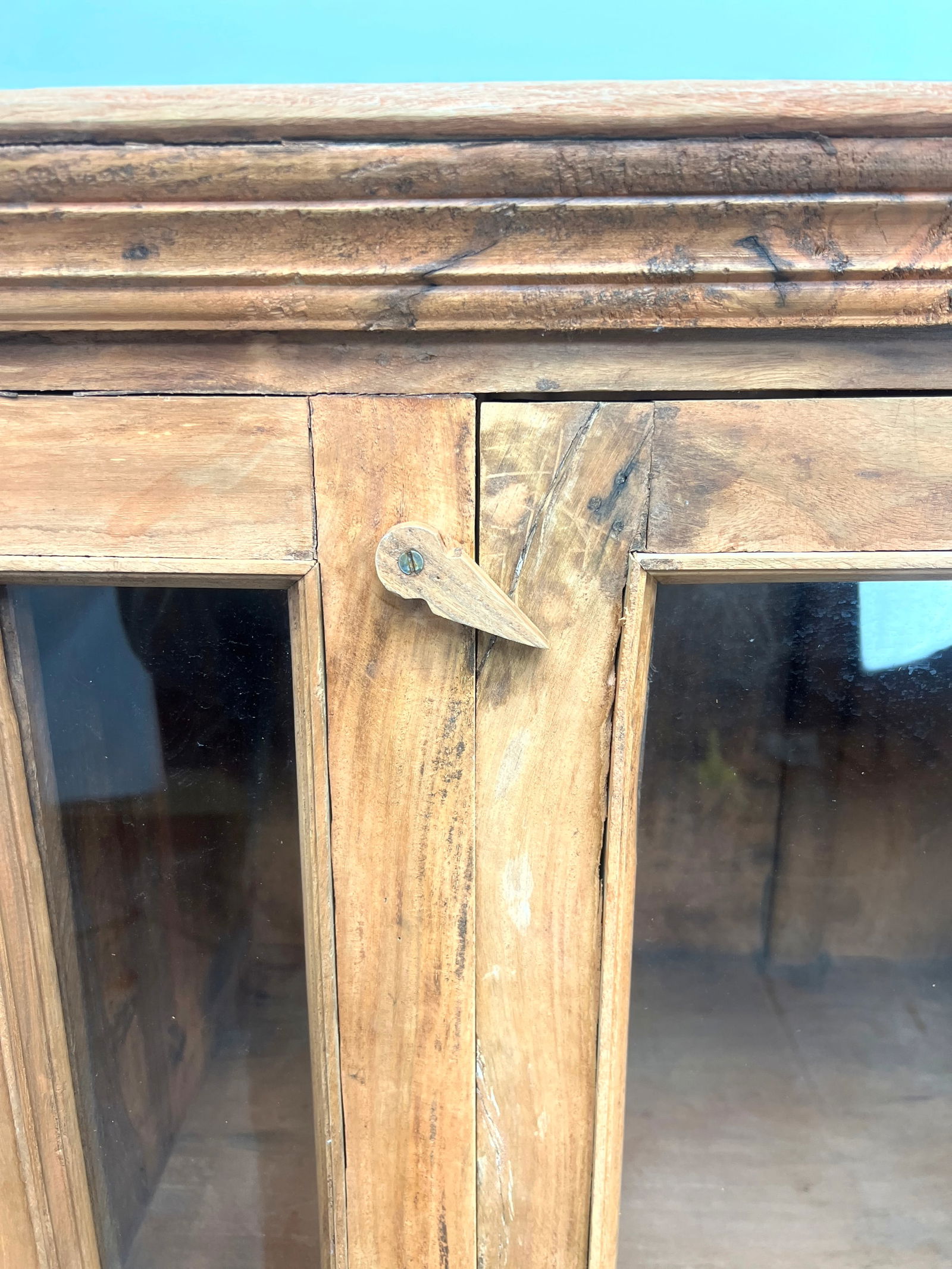 Rustic Style Pine Storage Display Cabinet. Single door. - 5