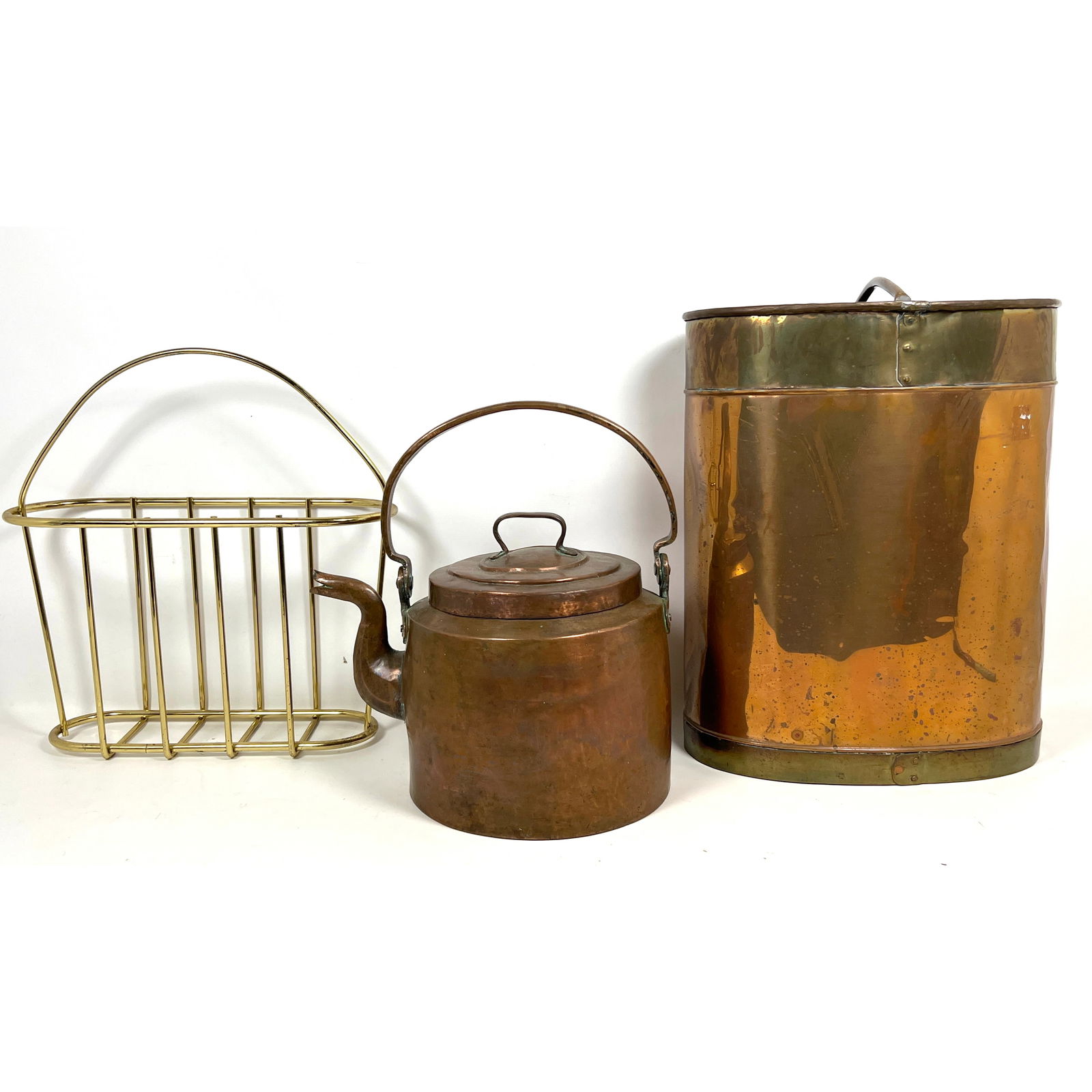 3pcs Early 20th Century Copper Teapot, Brass Magazine Rack and Antique Brass and Copper Coal Bucket (1 of 20)