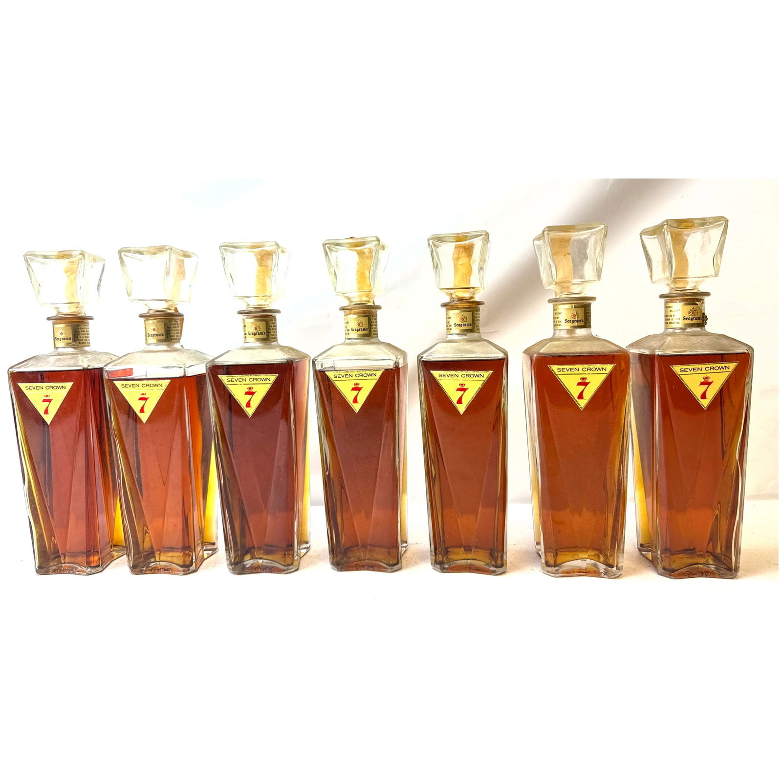 7pc Vintage decanter Seagram's Seven Crown Blended Whiskey, each containing 4/5 quart. These were bo (1 of 7)