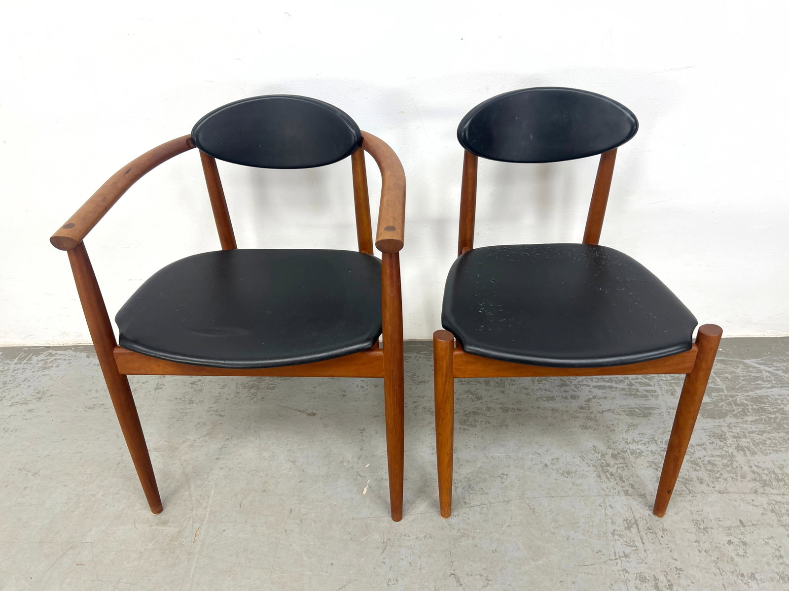 Set 4 Thomas Moser Studio Made Chairs. Signed and Dated 2017. - 2