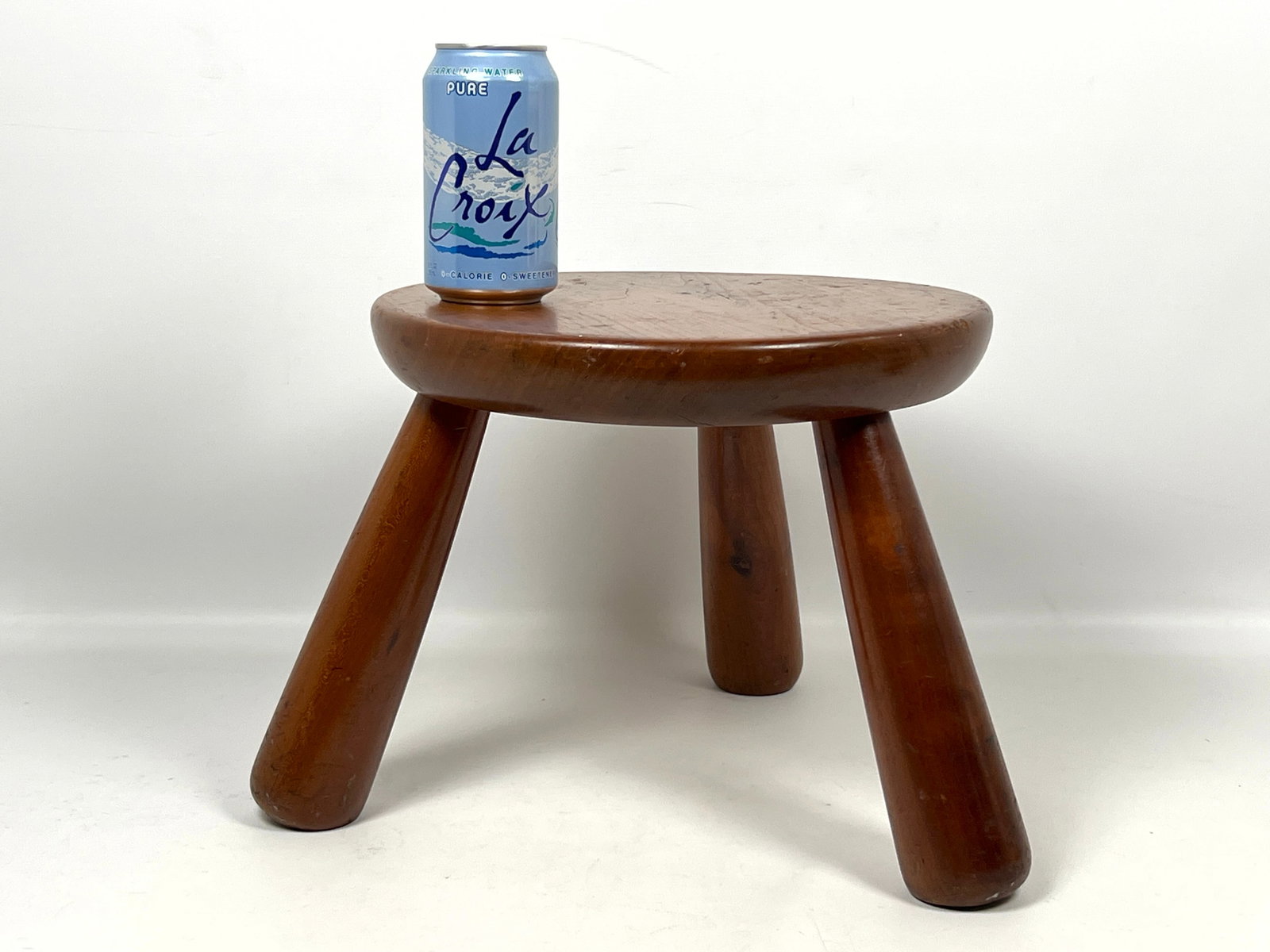 Country Rustic 3 Leg Low Stool. - 3