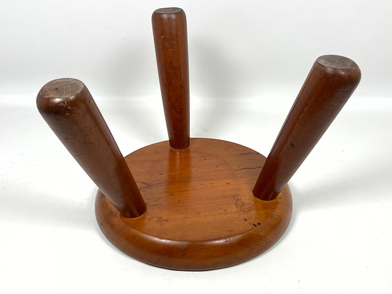 Country Rustic 3 Leg Low Stool. - 7