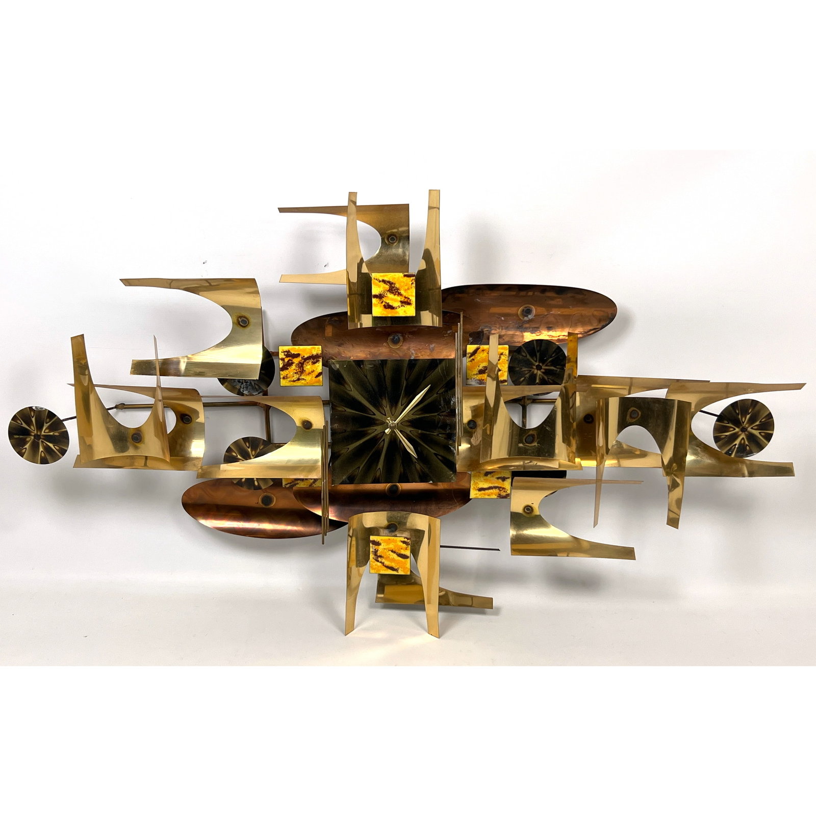 Vintage Mid Century Brutalist Welded Metal Wall Clock, C Jere Style: Vintage Mid Century Brutalist Welded Metal Wall Clock, C Jere Style Dimensions: Height: 23 inches, Width: 38 inches, Depth: 6 inches. ---