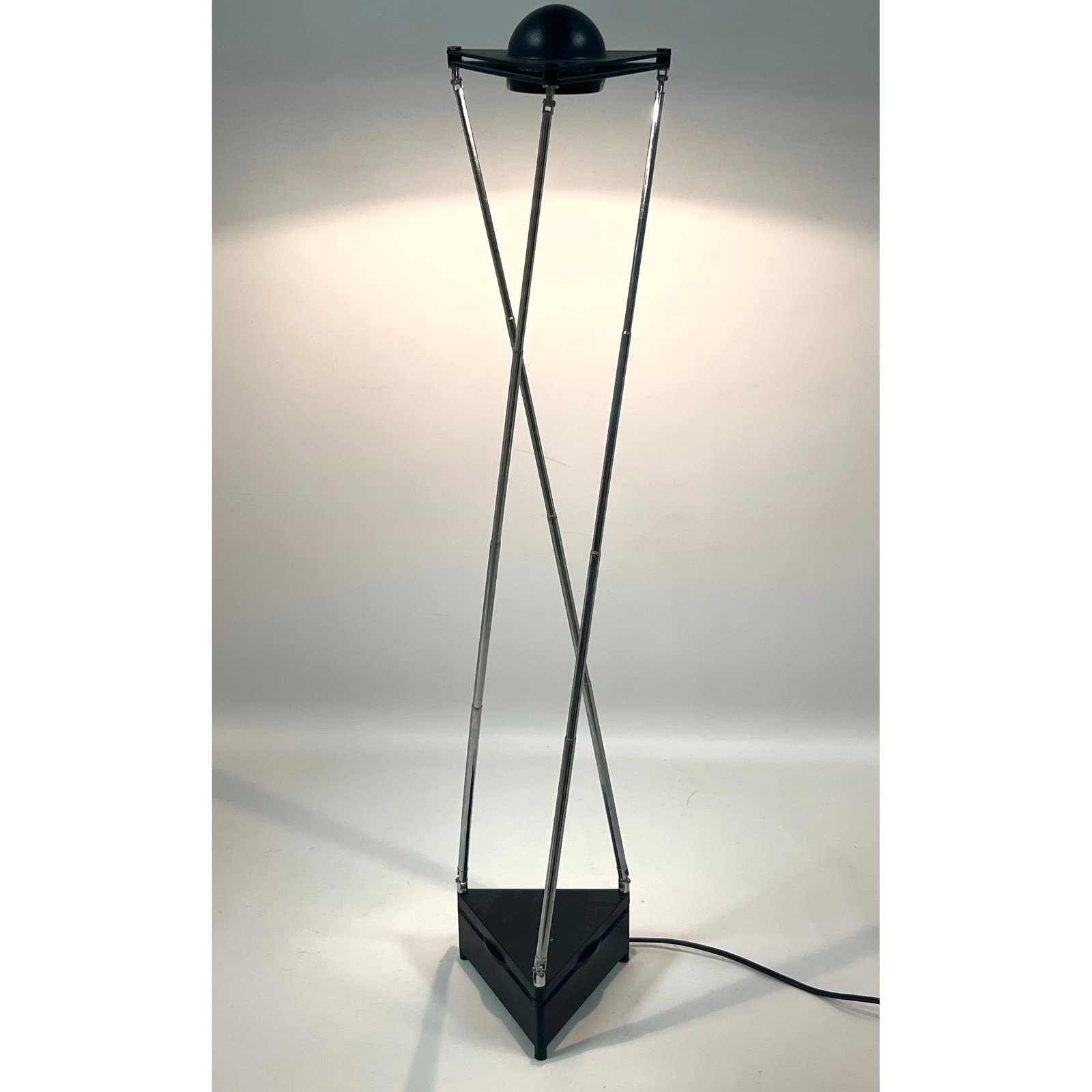 FERDINAND ALEXANDER PORSCHE Kandido Table Lamp. All three legs are telescopic/adjustable. Italian Mi: FERDINAND ALEXANDER PORSCHE Kandido Table Lamp. All three legs are telescopic/adjustable. Italian Mid Century Modern Lighting by LUCI. Marked. Dimensions: Height: 33 inches, Width: 6 inches, Depth: 6 