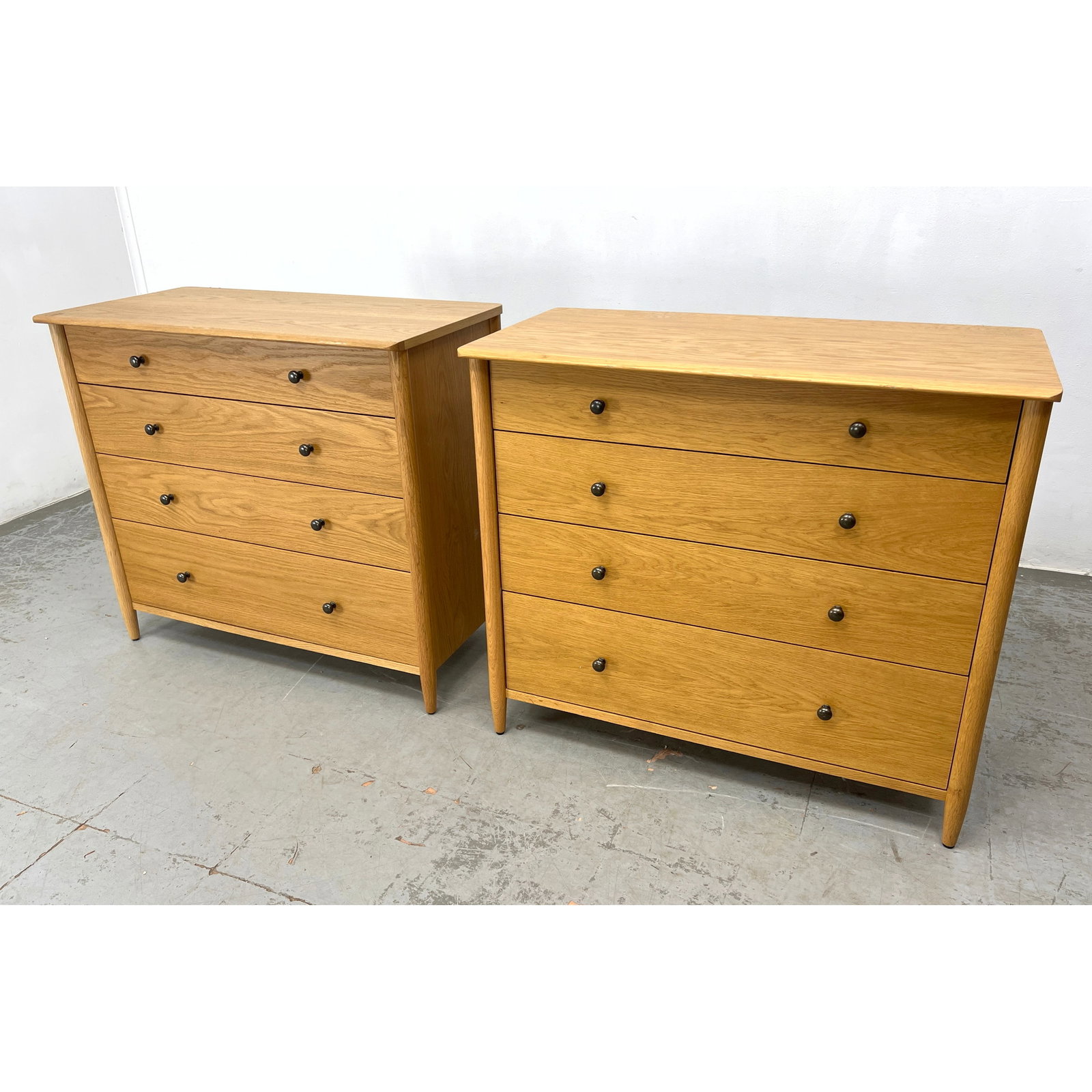 2pcs Contemporary four-drawer chests of drawers from the Yona furniture collection (1 of 14)