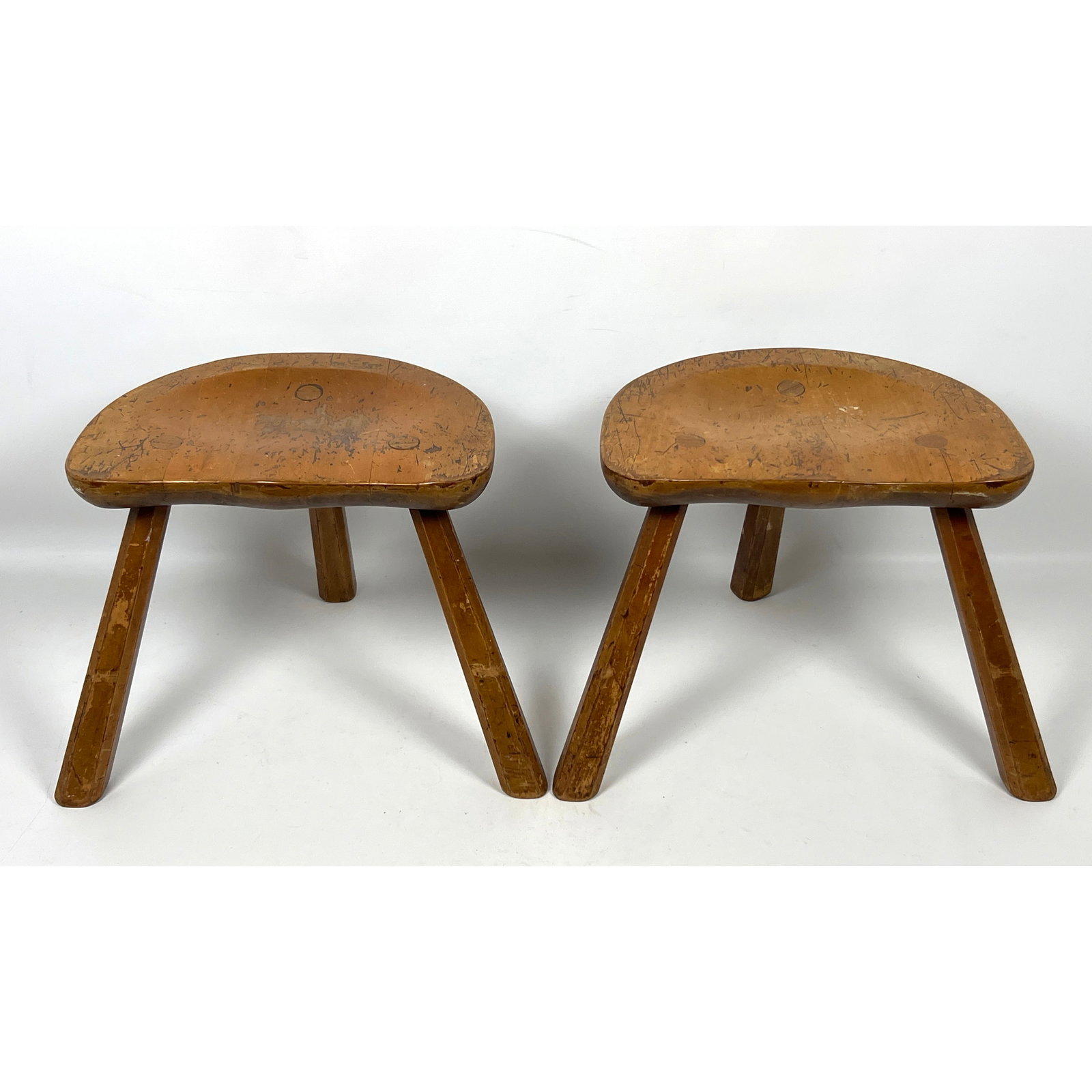 Pair 3 Leg Berkshire stools. (1 of 13)