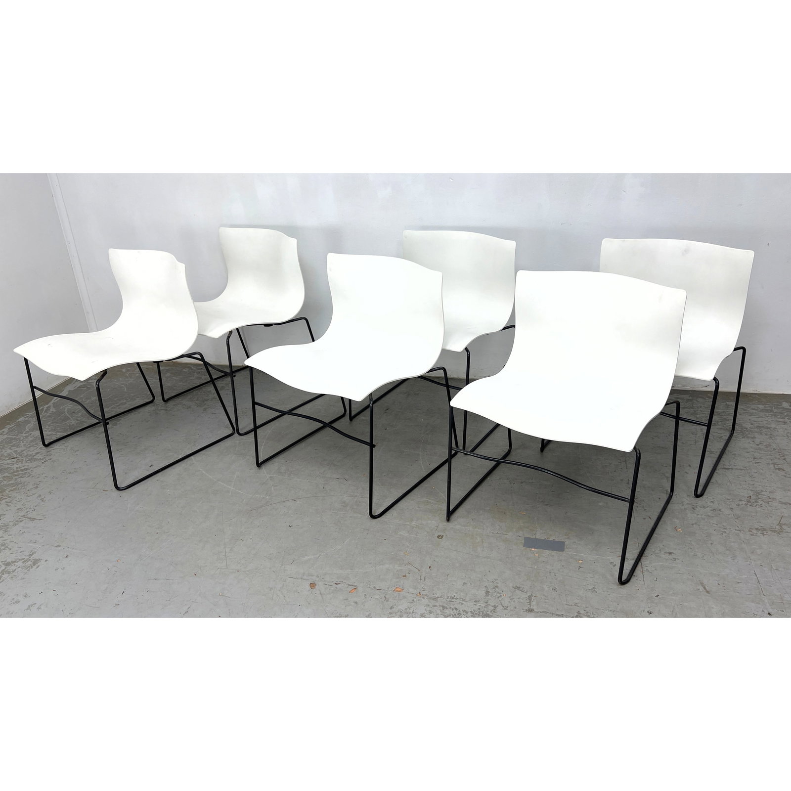 Set 6 Massimo Vignelli Knoll International Handkerchief Chairs. (1 of 13)