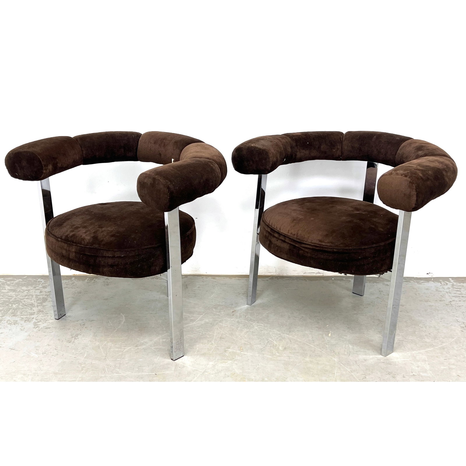 Pair Mid Century Modern Flat Bar Chrome Space age Lounge Chairs. (1 of 13)