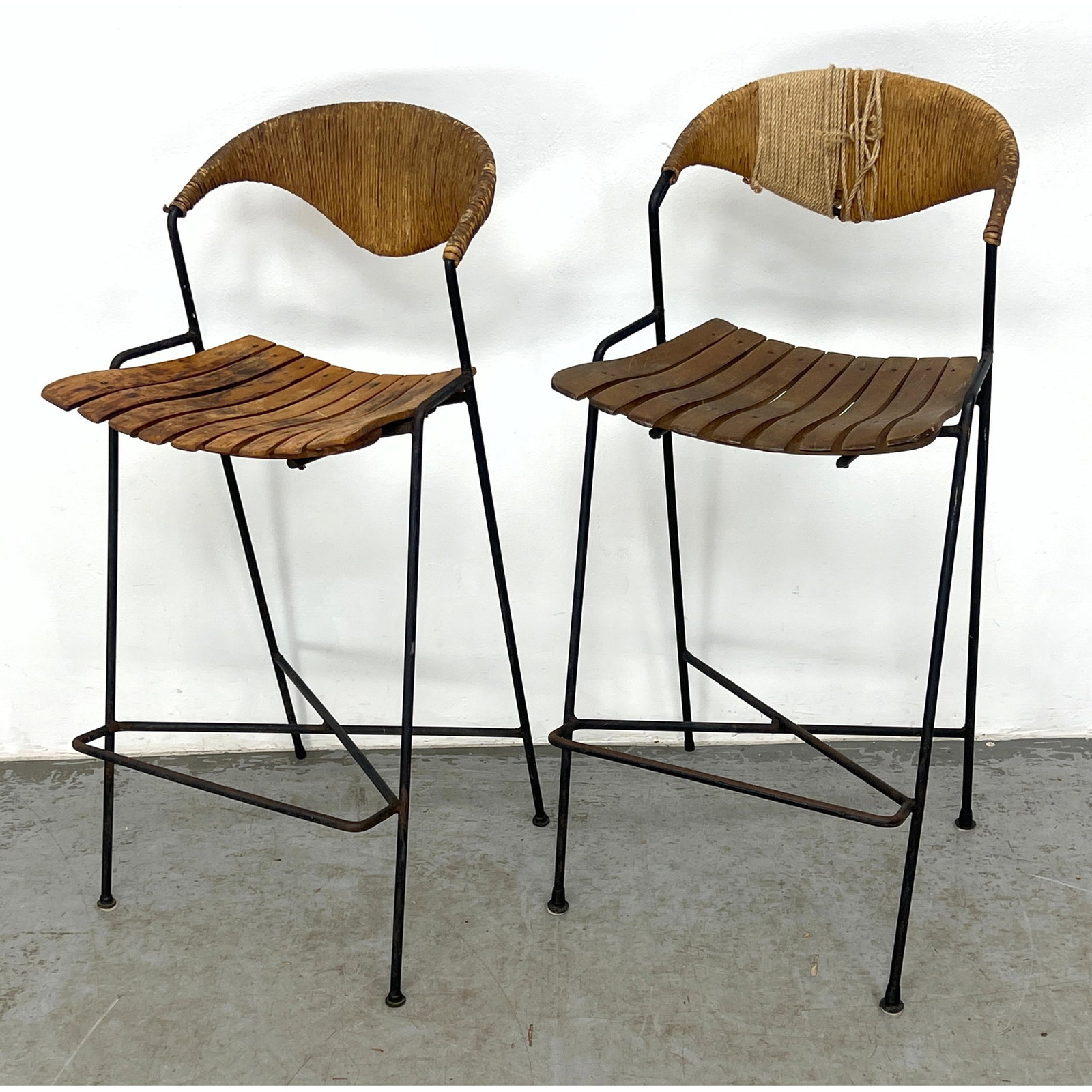 Pair Mid Century Modern Arthur Umanoff Bar Stools. (1 of 13)