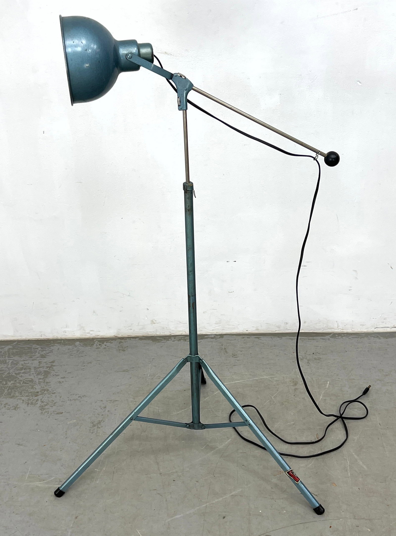 1930's Bretford blue industrial telescoping floor lamp - works (1 of 9)