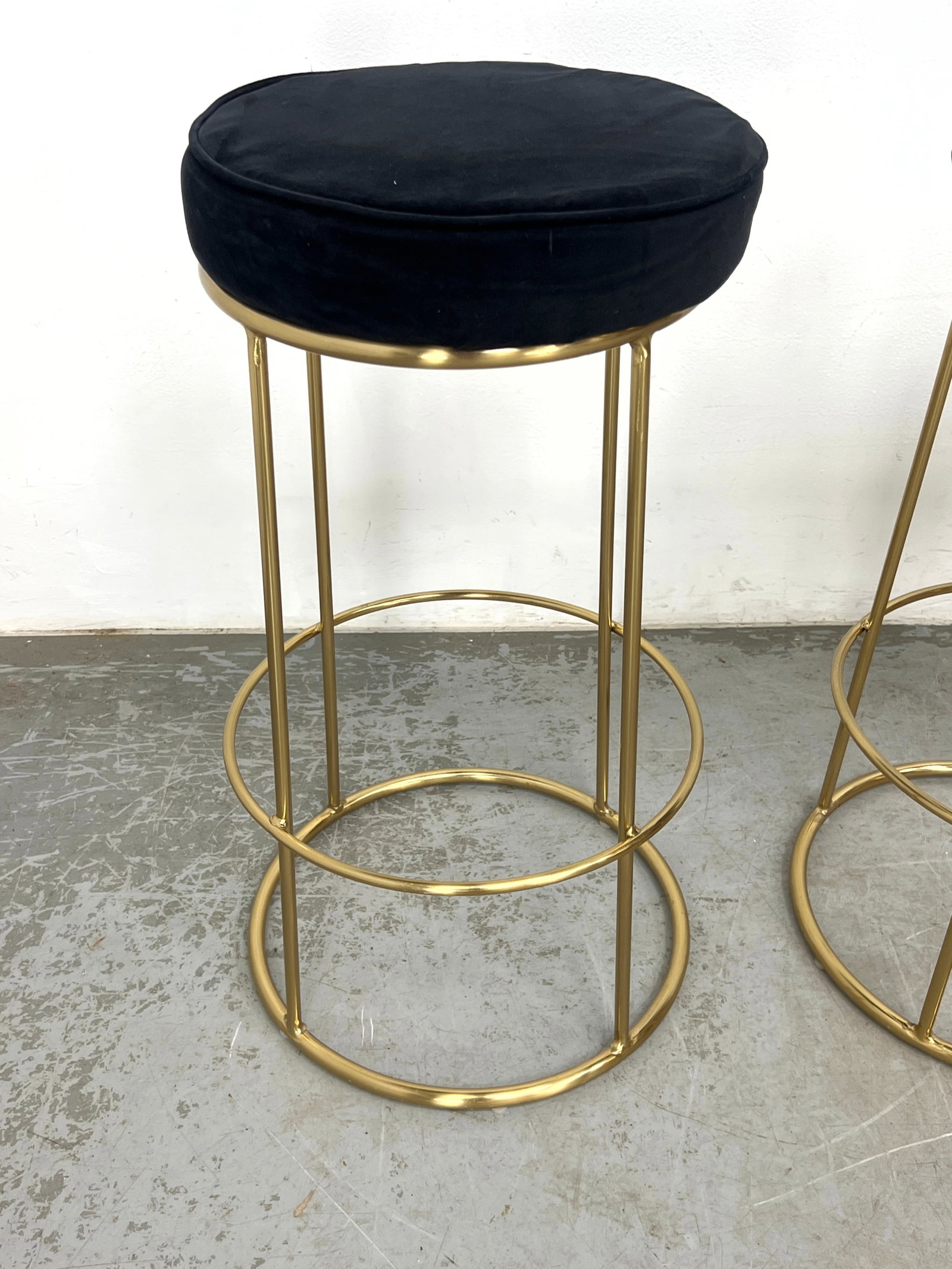 3pc set Brass Frame Bar Stools. Circle form. - 3