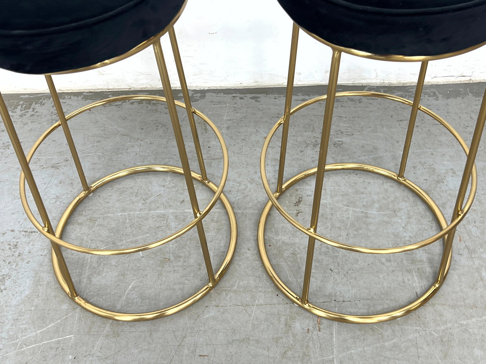 3pc set Brass Frame Bar Stools. Circle form. - 8