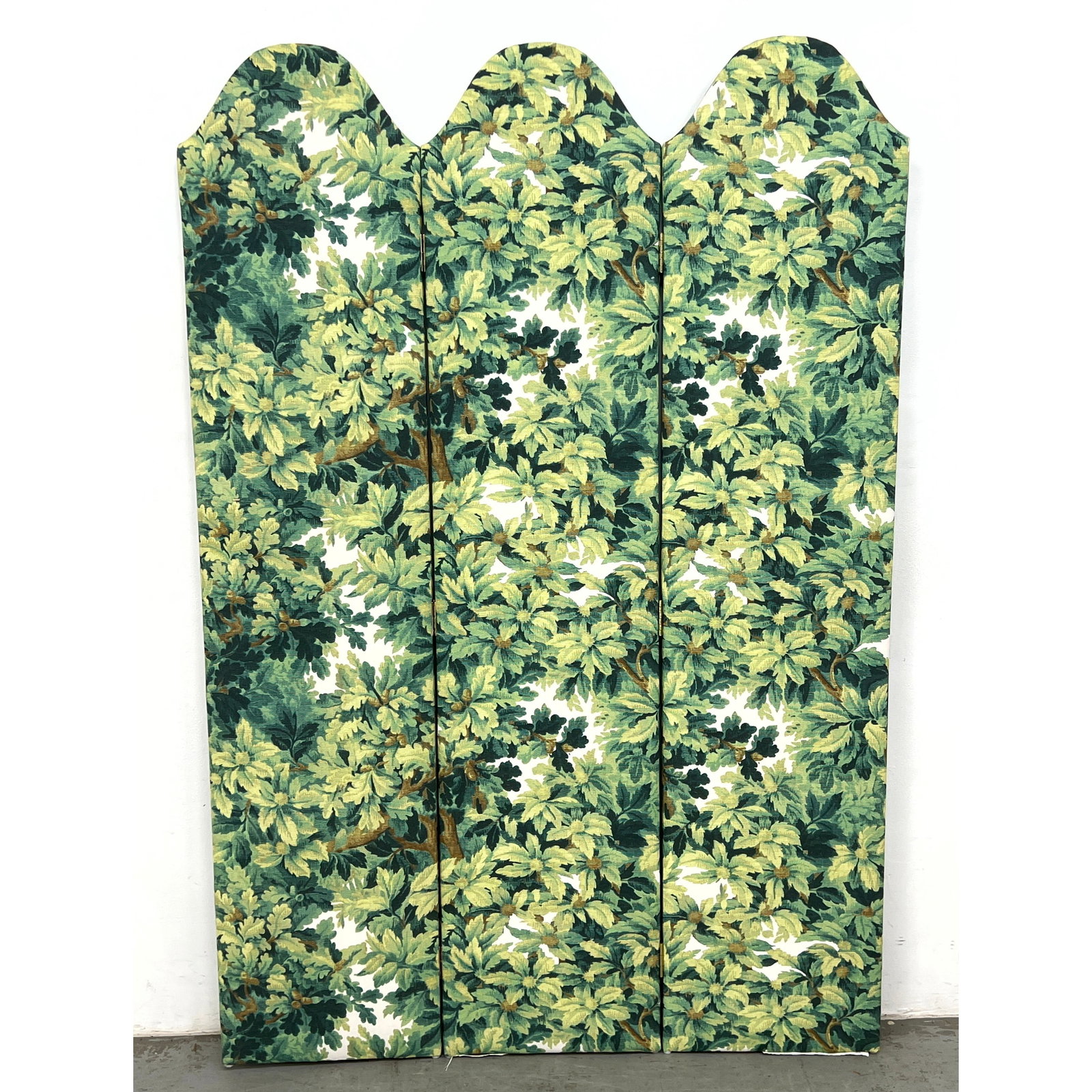 Decorator 3 Panel Fabric Folding Screen Room Divider.: Decorator 3 Panel Fabric Folding Screen Room Divider. Dimensions: Height: 72.5 inches, Width: 48 inches. ---