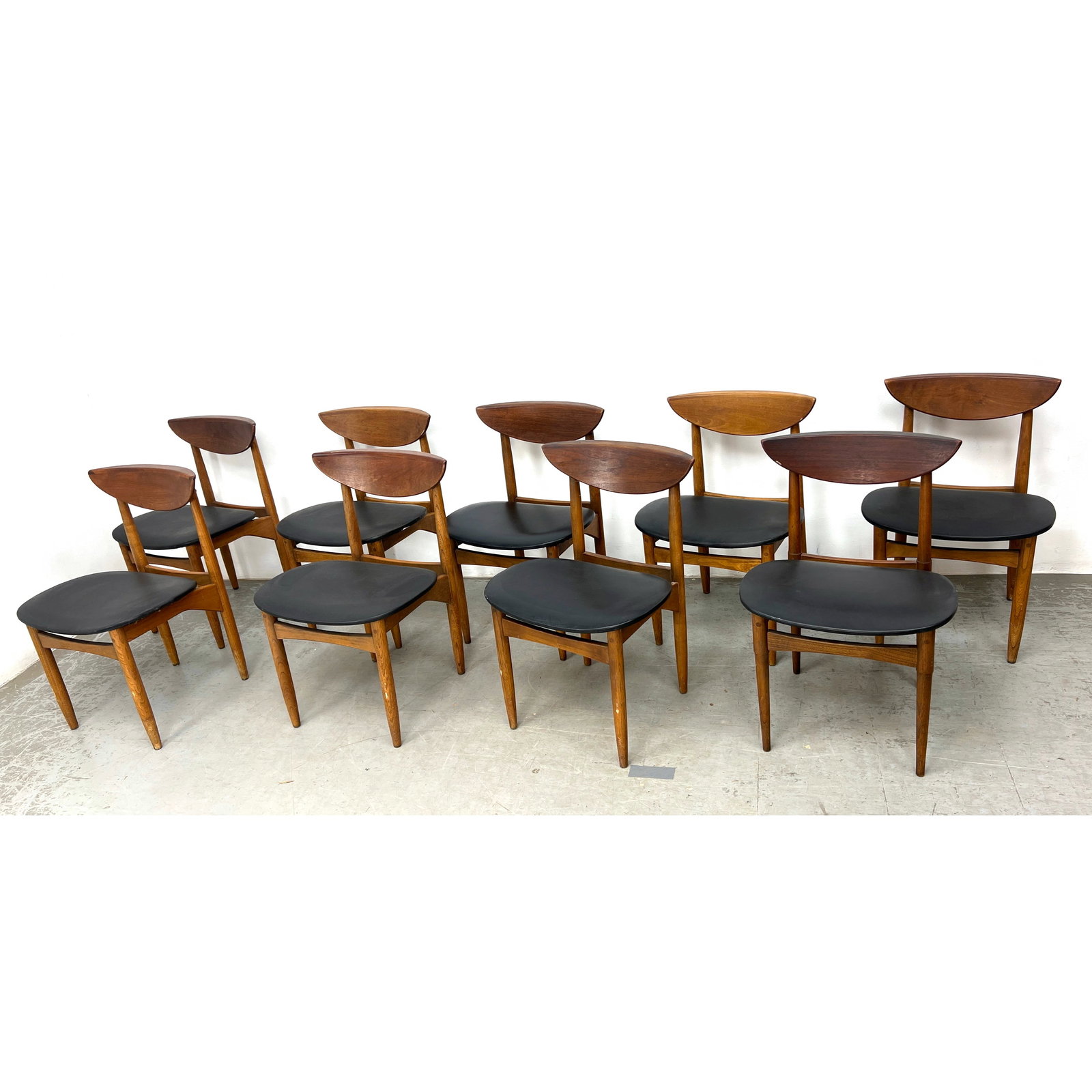 Set 9 Lane Mid Century Modern Dining Chairs. (1 of 12)