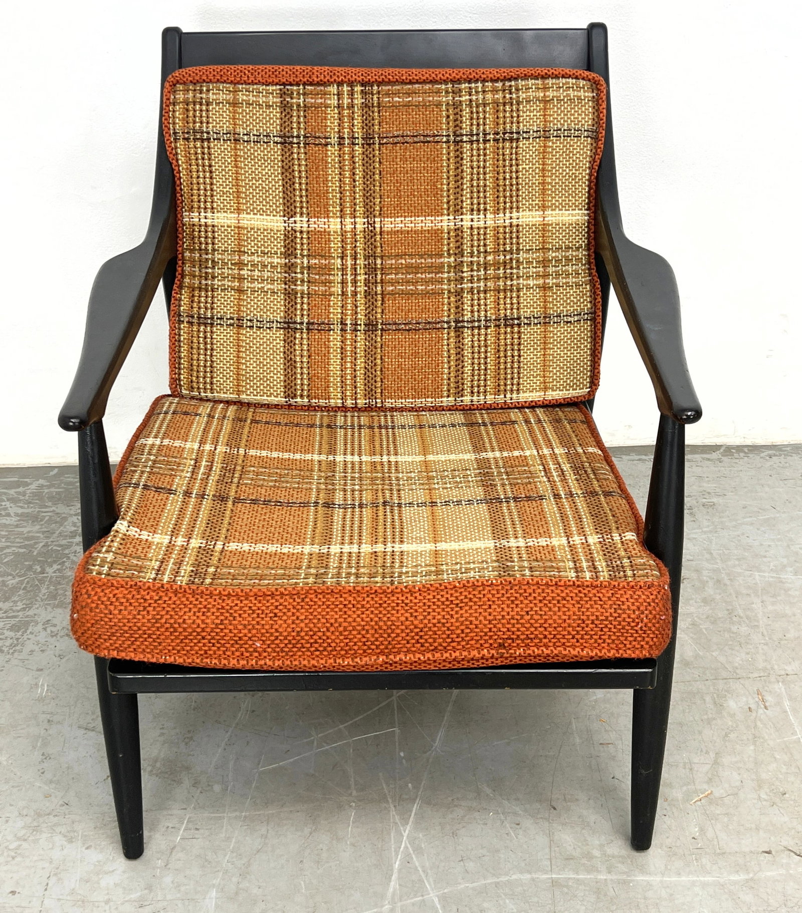 Mid Century Modern Ebonized Finish Lounge Chair.: Mid Century Modern Ebonized Finish Lounge Chair. Dimensions: Height: 30.25 inches, Width: 26.75 inches, Depth: 31 inches. - Seat Height: 16 inches ---