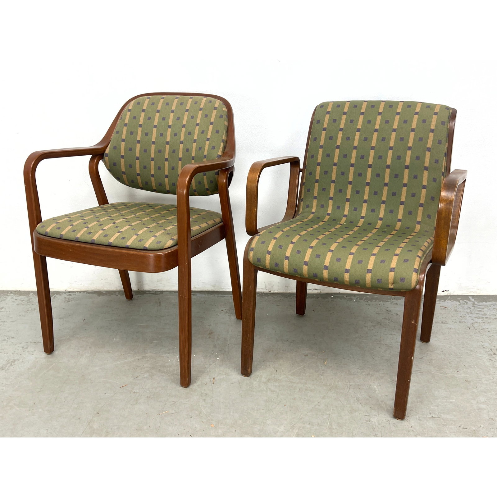 2pcs Thonet Mid Century Modern Arm Chairs. (1 of 8)