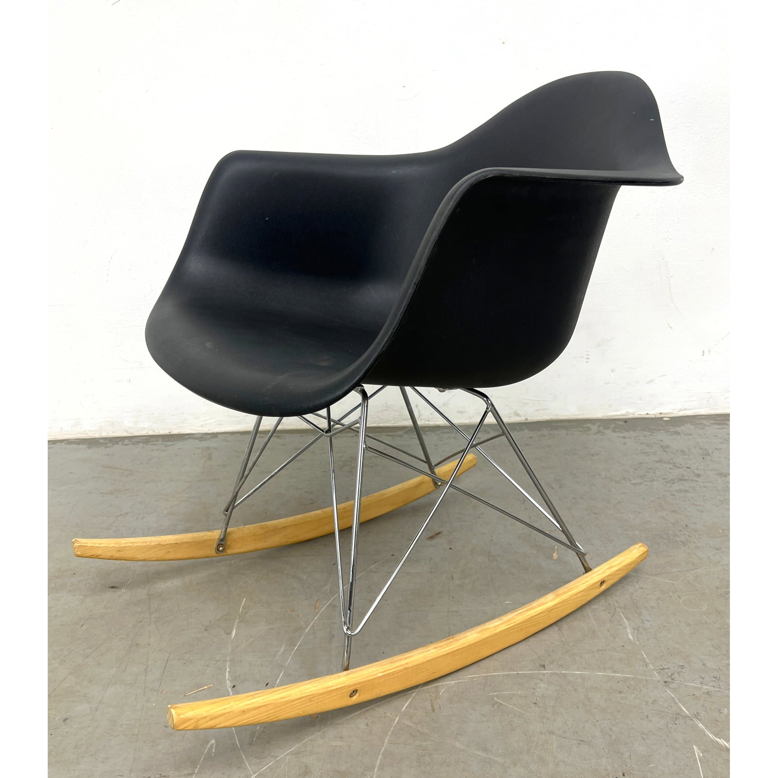 Eames Style Plastic Shell Rocking Chair. Wood runners. (1 of 9)