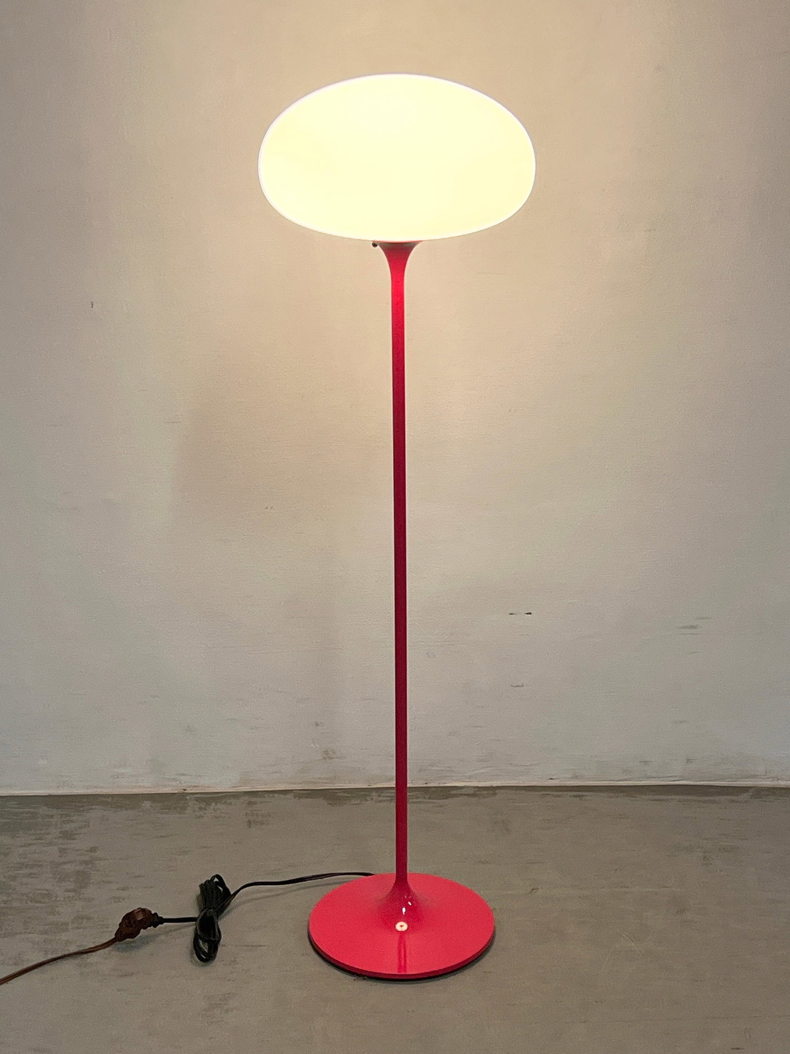 DESIGNLINE Hot Pink Base Glass Mushroom Shade Floor Lamp. Paper Label. StemLite. Contemporary.: DESIGNLINE Hot Pink Base Glass Mushroom Shade Floor Lamp. Paper Label. StemLite. Contemporary. Dimensions: Height: 17 inches, Width: 13 inches, Depth: 13 inches. --- US Packing and Shipping charge: