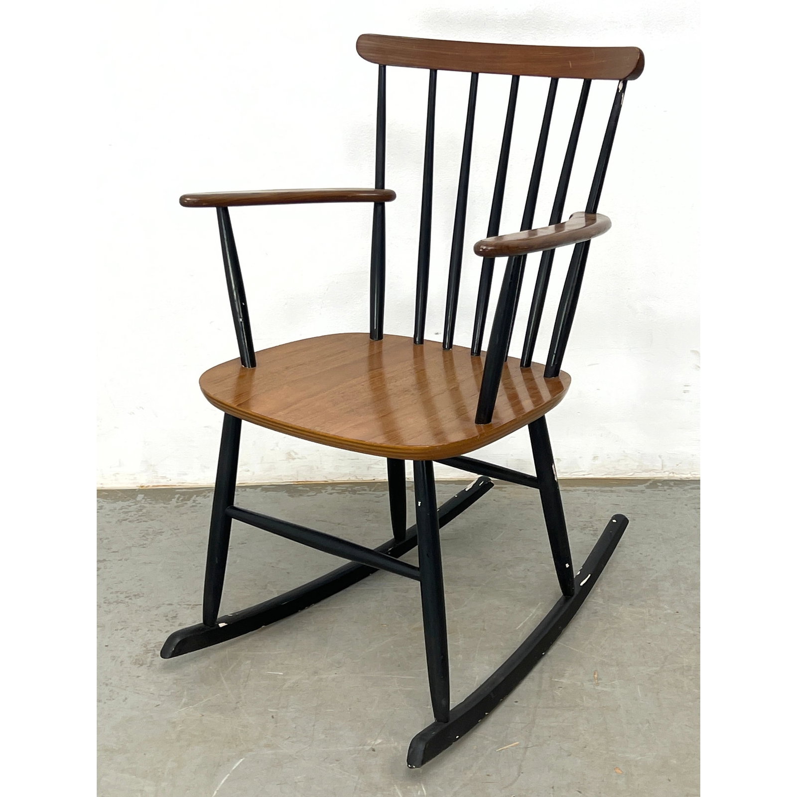 Billund Taevarefabrik Danish Modern Rocking Chair.: Billund Taevarefabrik Danish Modern Rocking Chair. Dimensions: Height: 33 inches, Width: 21.5 inches, Depth: 22 inches. - Seat Height: 17 inches ---