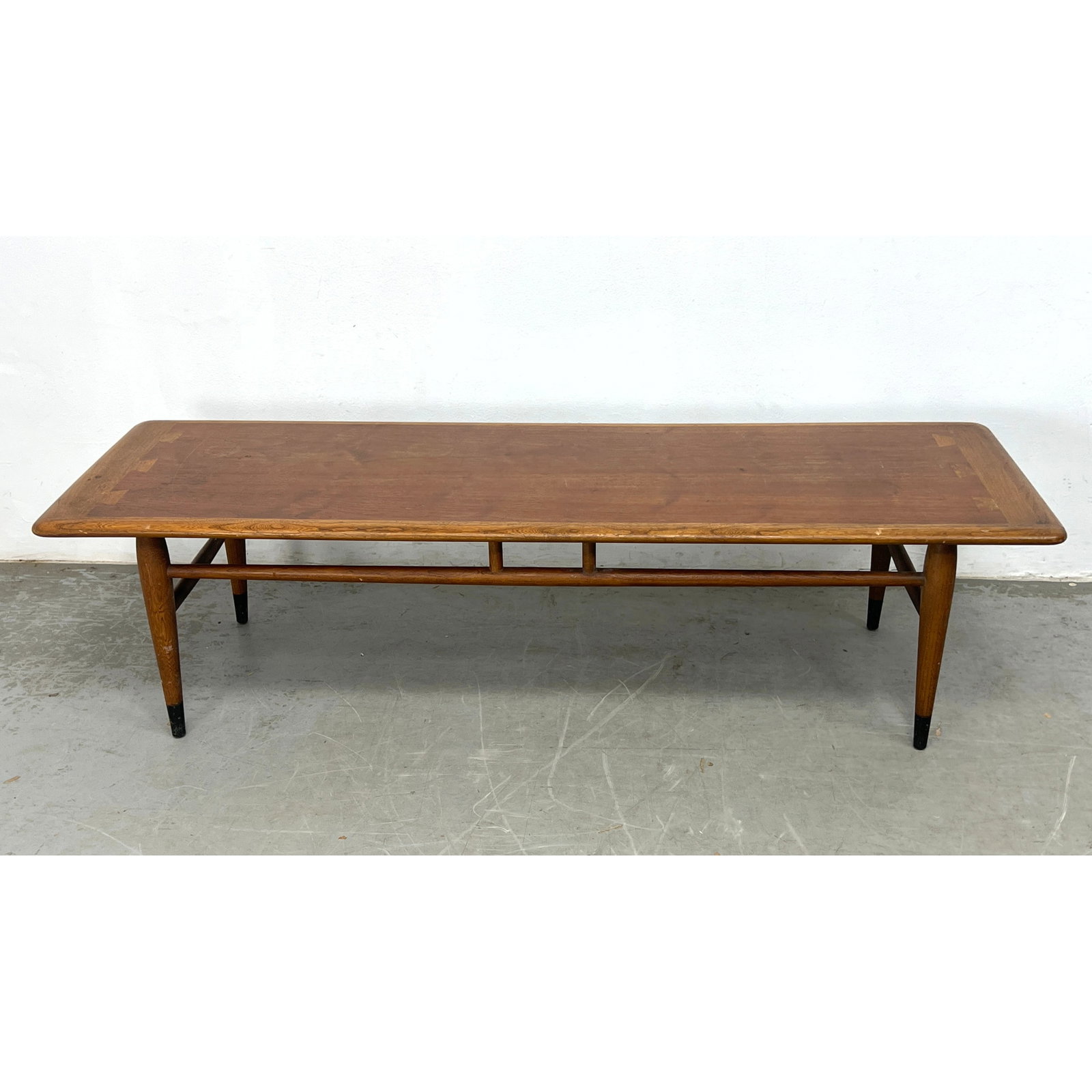 Lane Acclaim Coffee Table. Andre Bus design. (1 of 8)