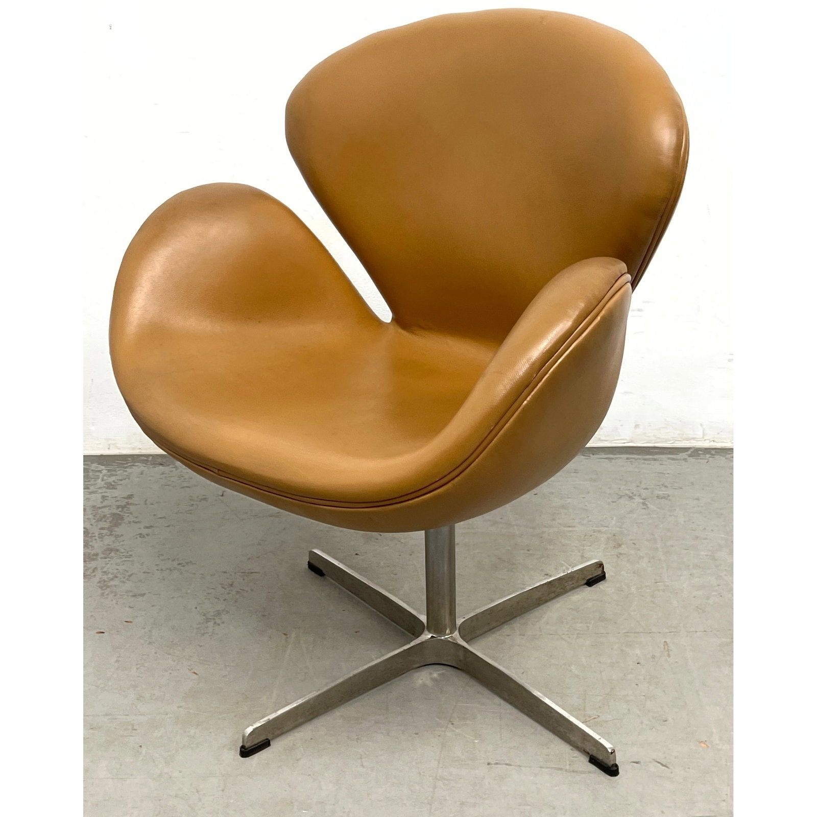 Contemporary Swan Chair. Heavy Construction. Arne Jacobsen Style. Vinyl. (1 of 9)