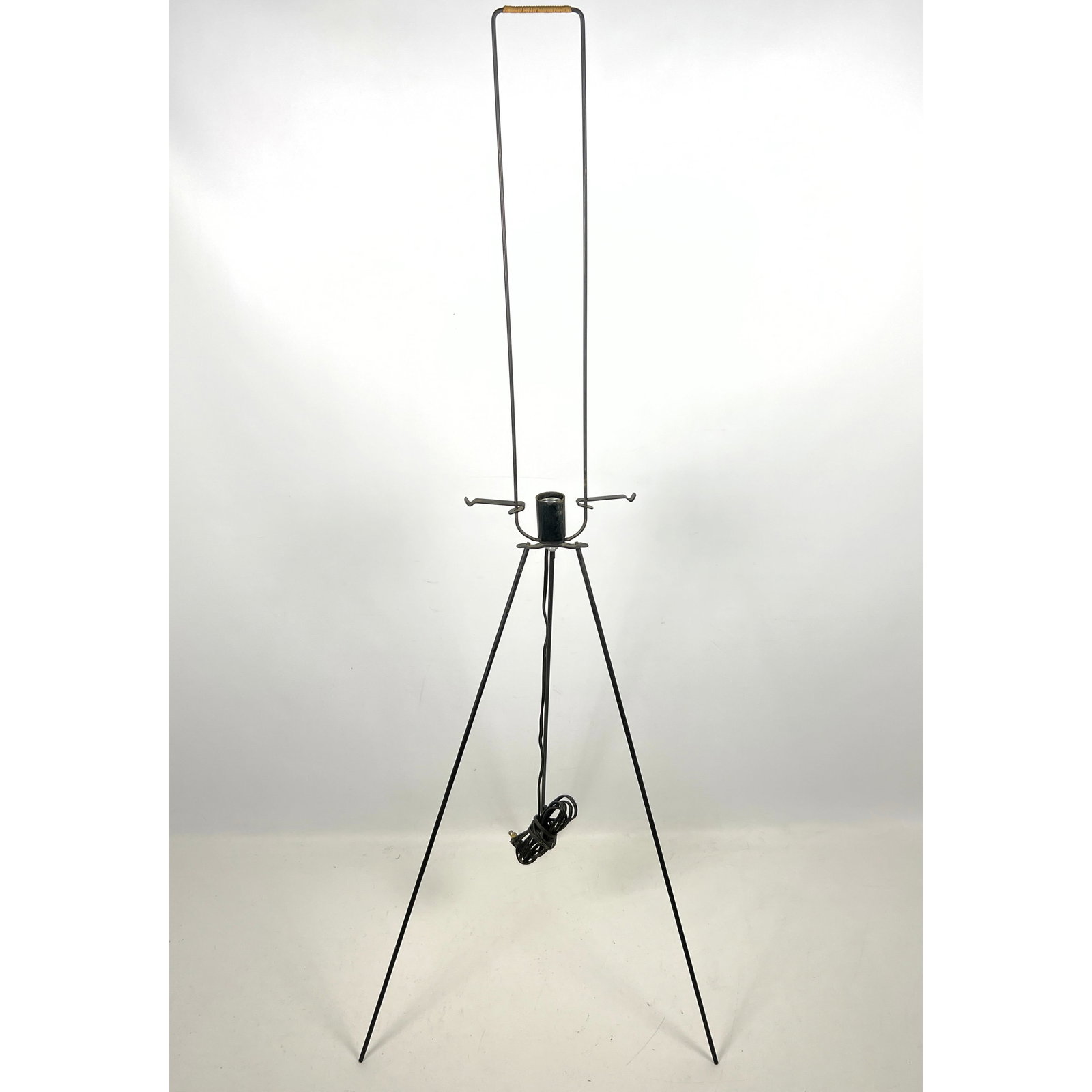 Early Vintage Isamu Noguchi Akari Floor Lamp Base Model 10A (1 of 9)