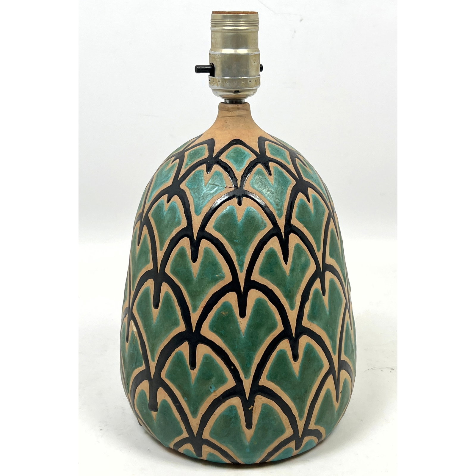 Signed GG Art Pottery Table Lamp. (1 of 10)