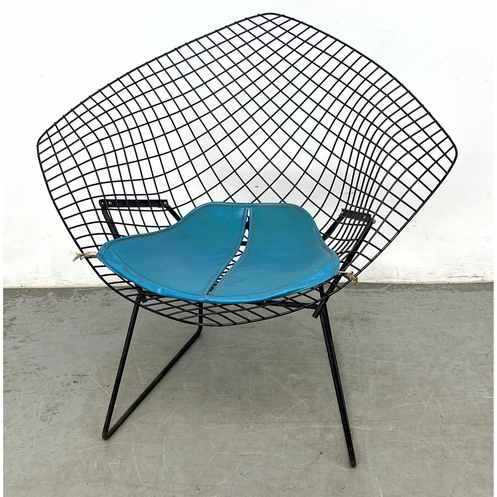 Harry Bertoia Diamond Lounge Chair. (1 of 7)