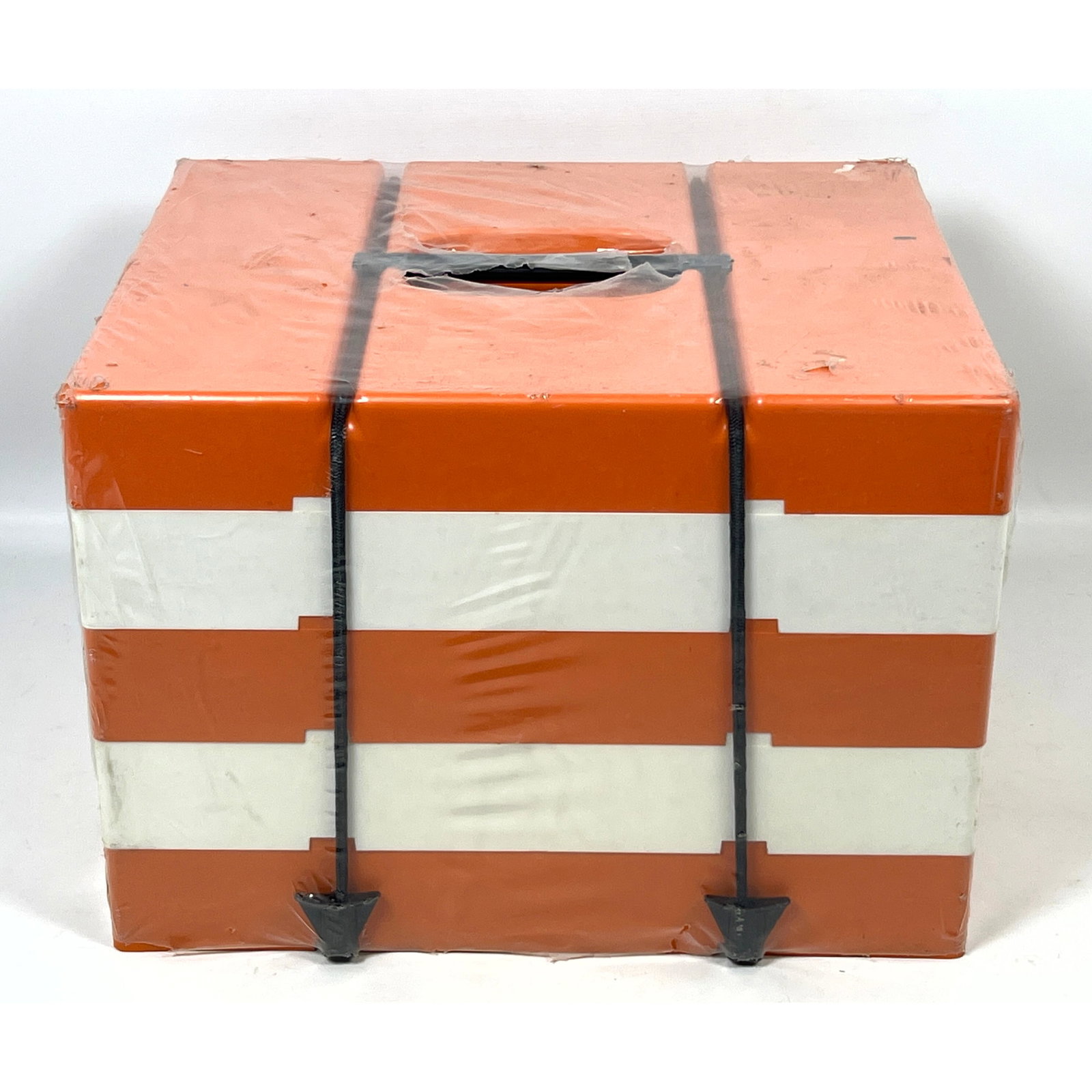 Vintage Pac-A-Pic picnic carrier. Manufactured by Preci-Ware in Syston-Leicester, England. Unused. V (1 of 8)