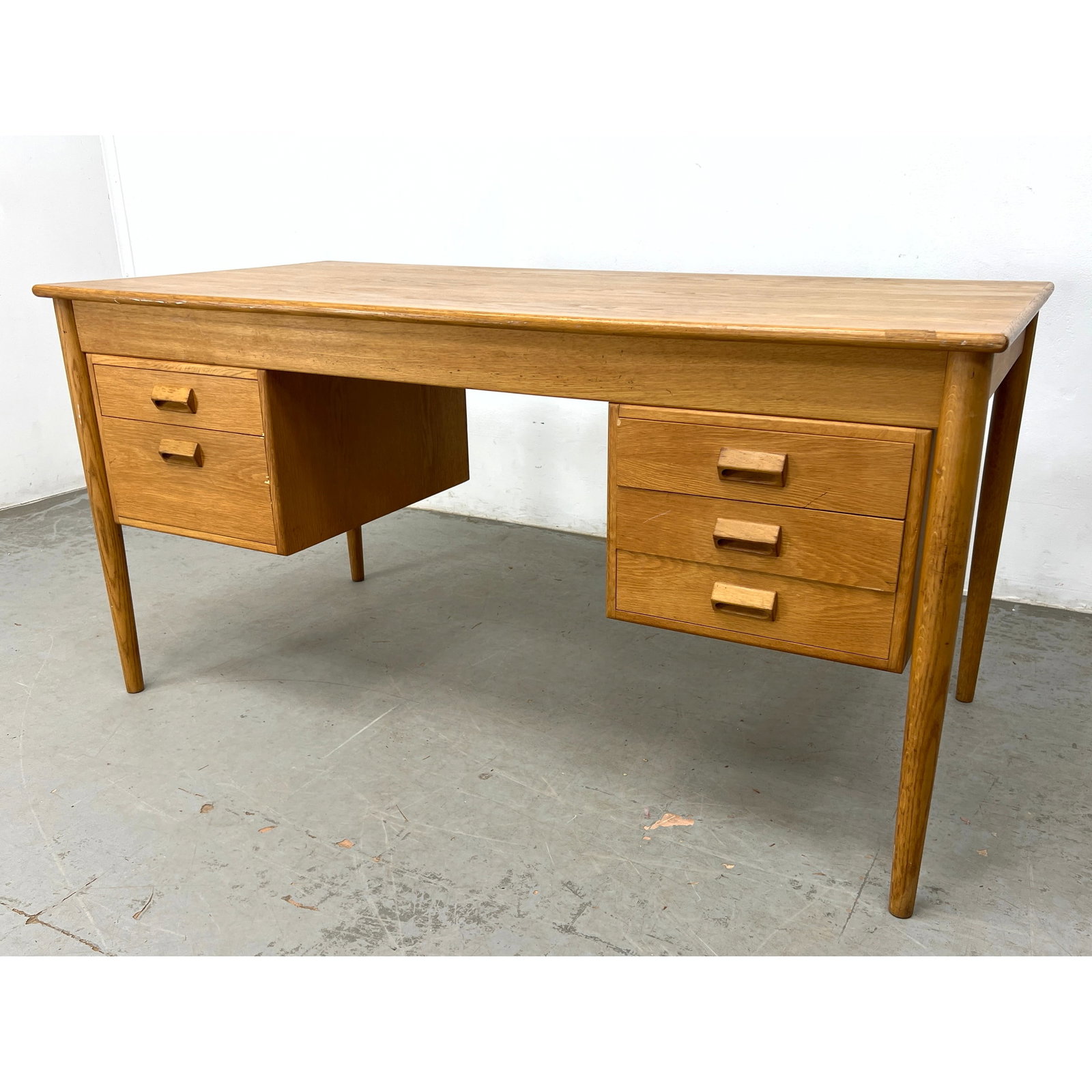Borge Mogensen for Soborg Mobler, Oak Double Pedestal Desk, Soborg Sticker below. (1 of 12)