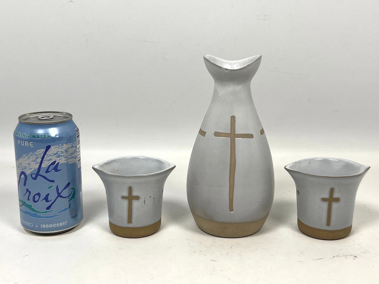 Gordon Martz Studio Sake Set. Pottery. Signed. - 3