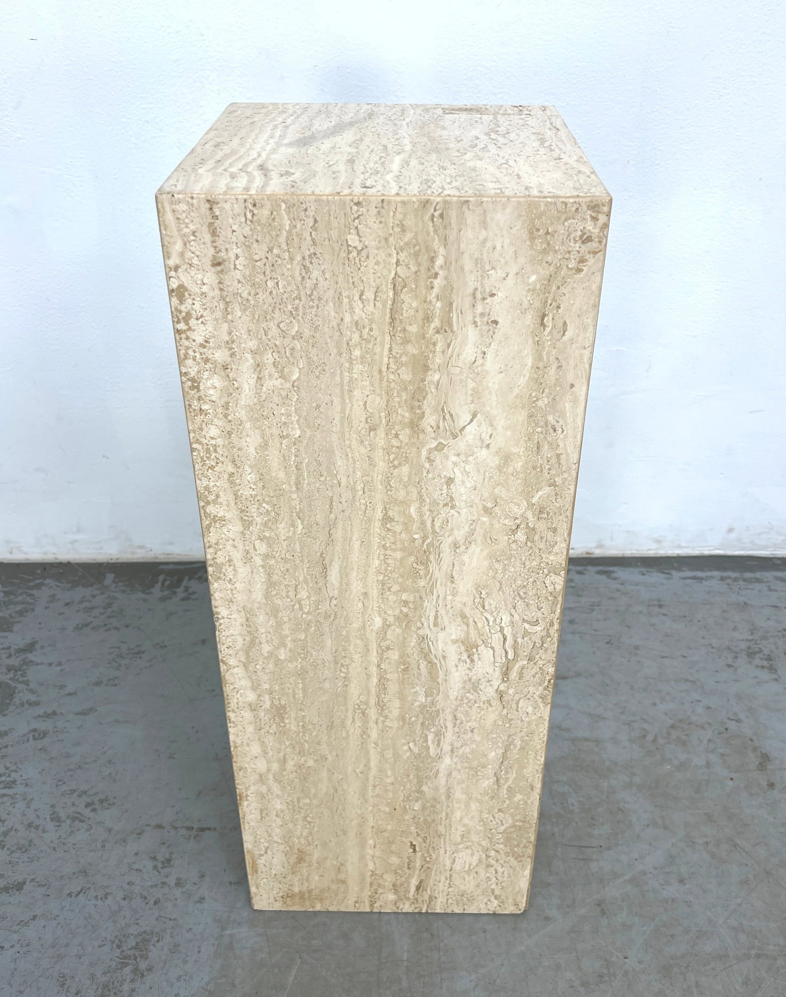 Travertine Square Column Pedestal. - 3