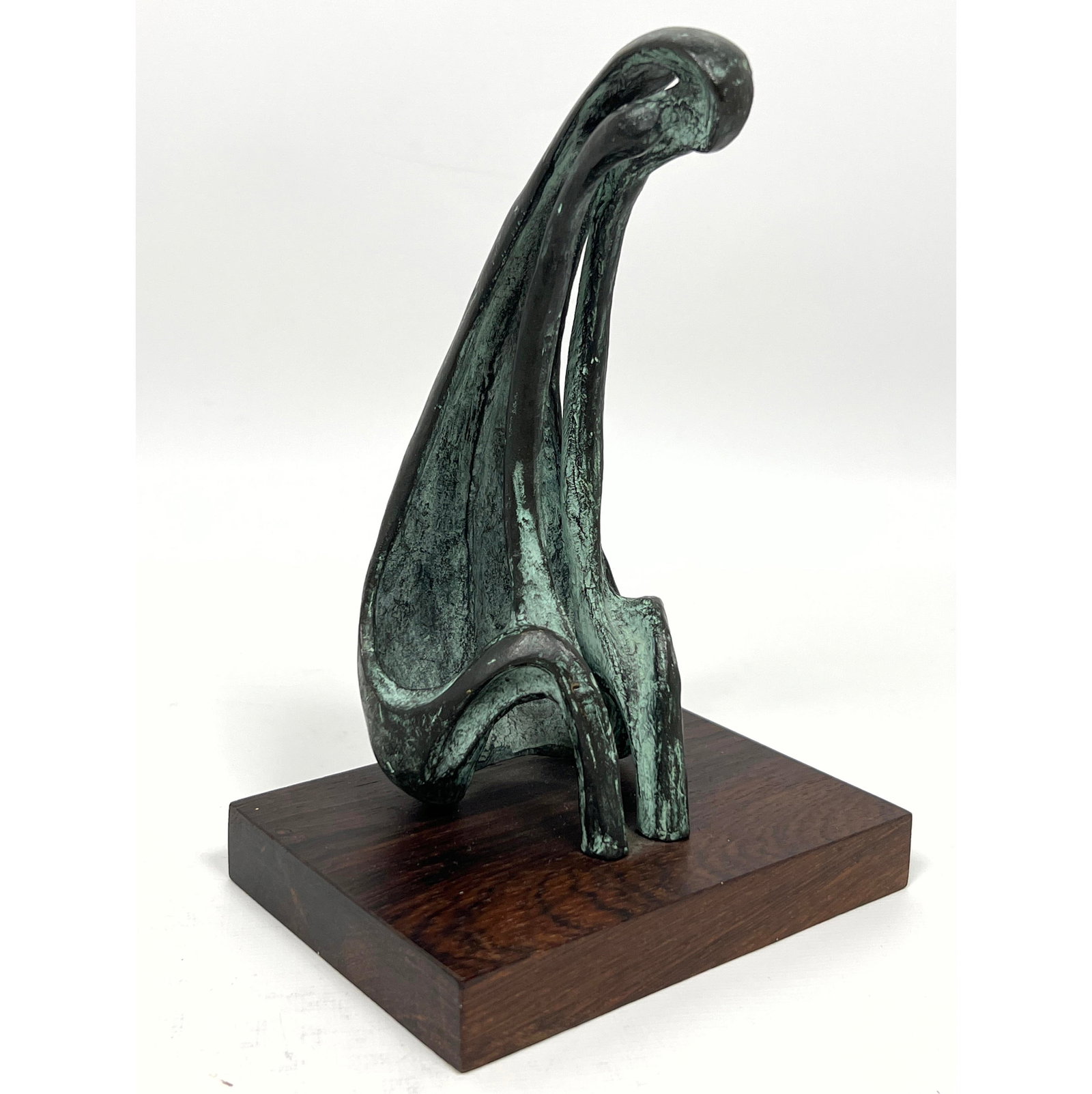PEN 62 Mid Century Abstract Figural Bronze Sculpture on Rosewood Base, Signed PEN 62. Henry Moore St: PEN 62 Mid Century Abstract Figural Bronze Sculpture on Rosewood Base, Signed PEN 62. Henry Moore Style. Dimensions: Height: 7.25 inches, Width: 4.75 inches, Depth: 3.5 inches. ---