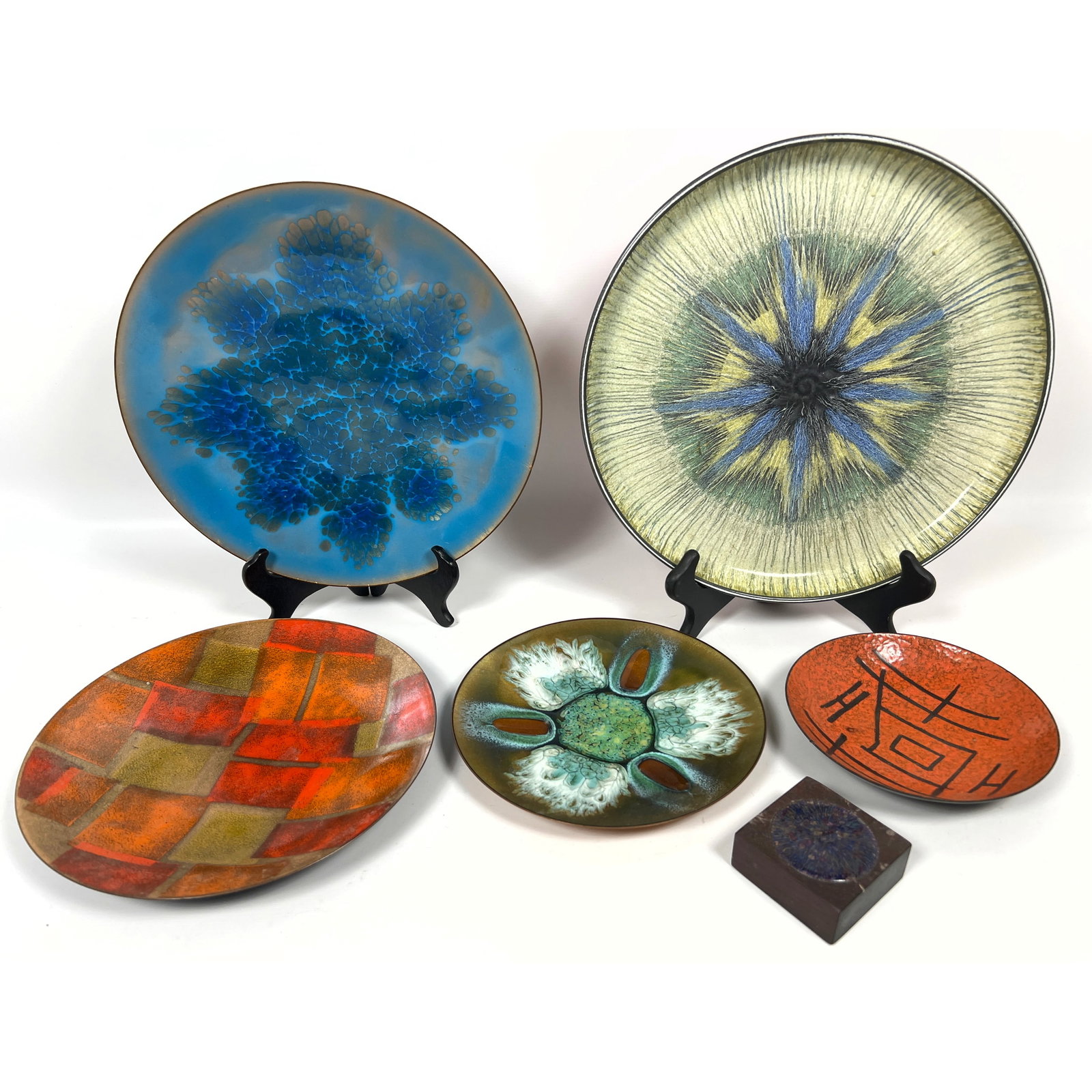 6pcs Metal Ware Dishes. The group includes a plate by Edward Star for Gump's San Francisco, decorate (1 of 20)
