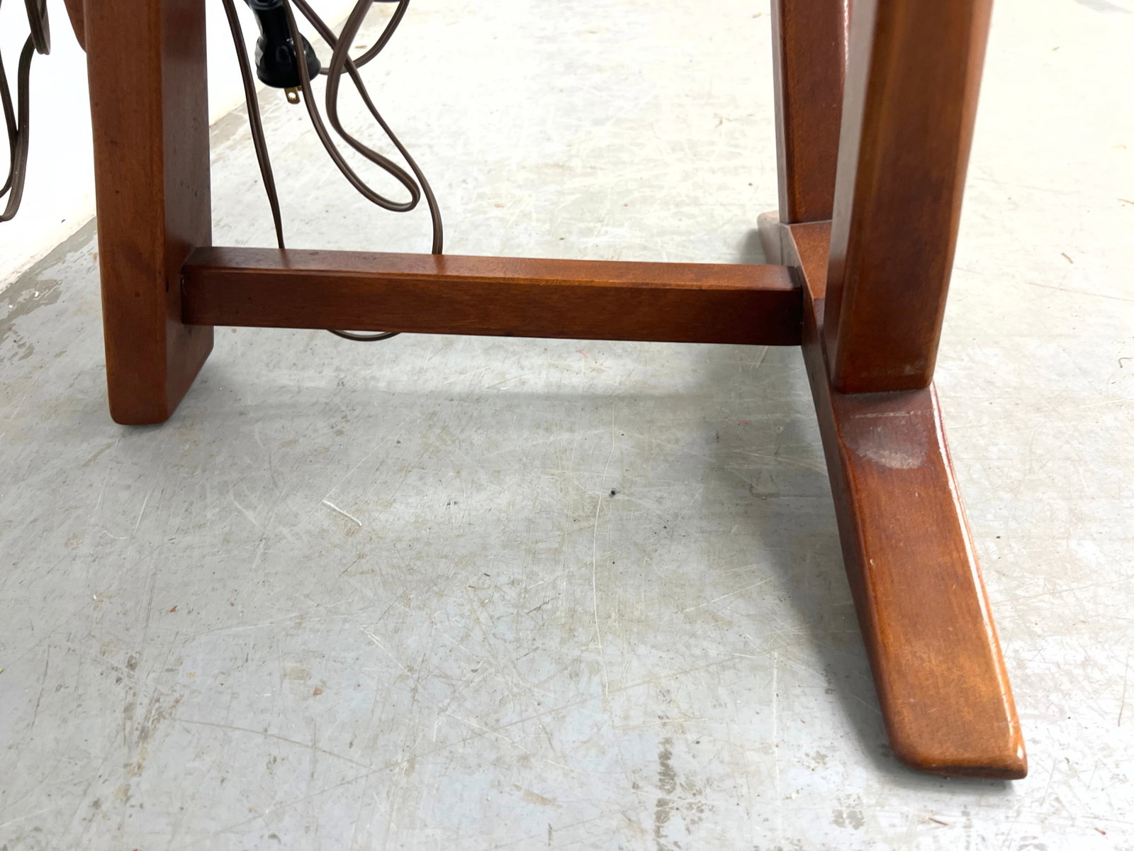 Cushman Solid Rock Maple Table Floor Lamp. - 7